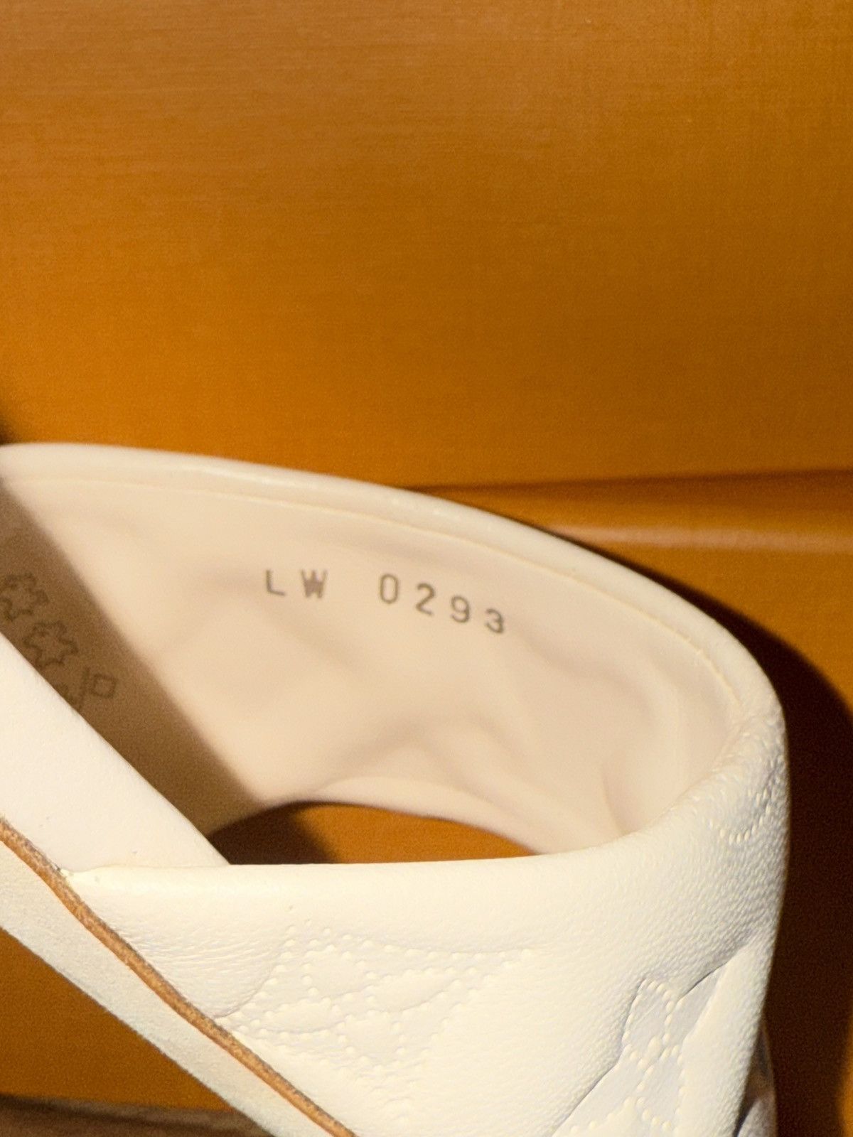 Louis Vuitton Louis Vuitton revival monogram sandals Size US 7 / IT 37 - 5 Thumbnail