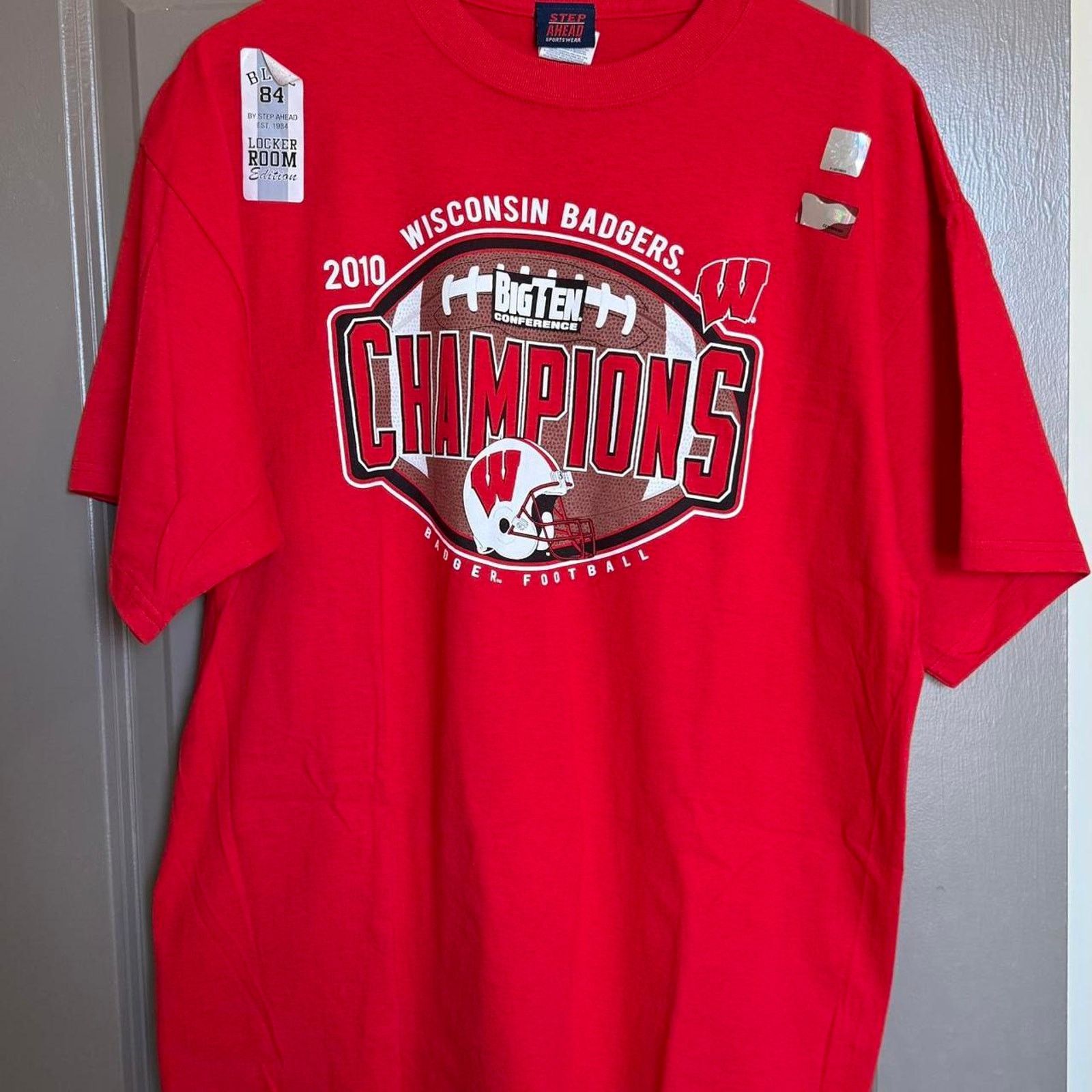 Other Y2k 2010 Wisconsin Badgers Big Ten Champions Red T-shirt XL Size US XL / EU 56 / 4 - 1 Thumbnail