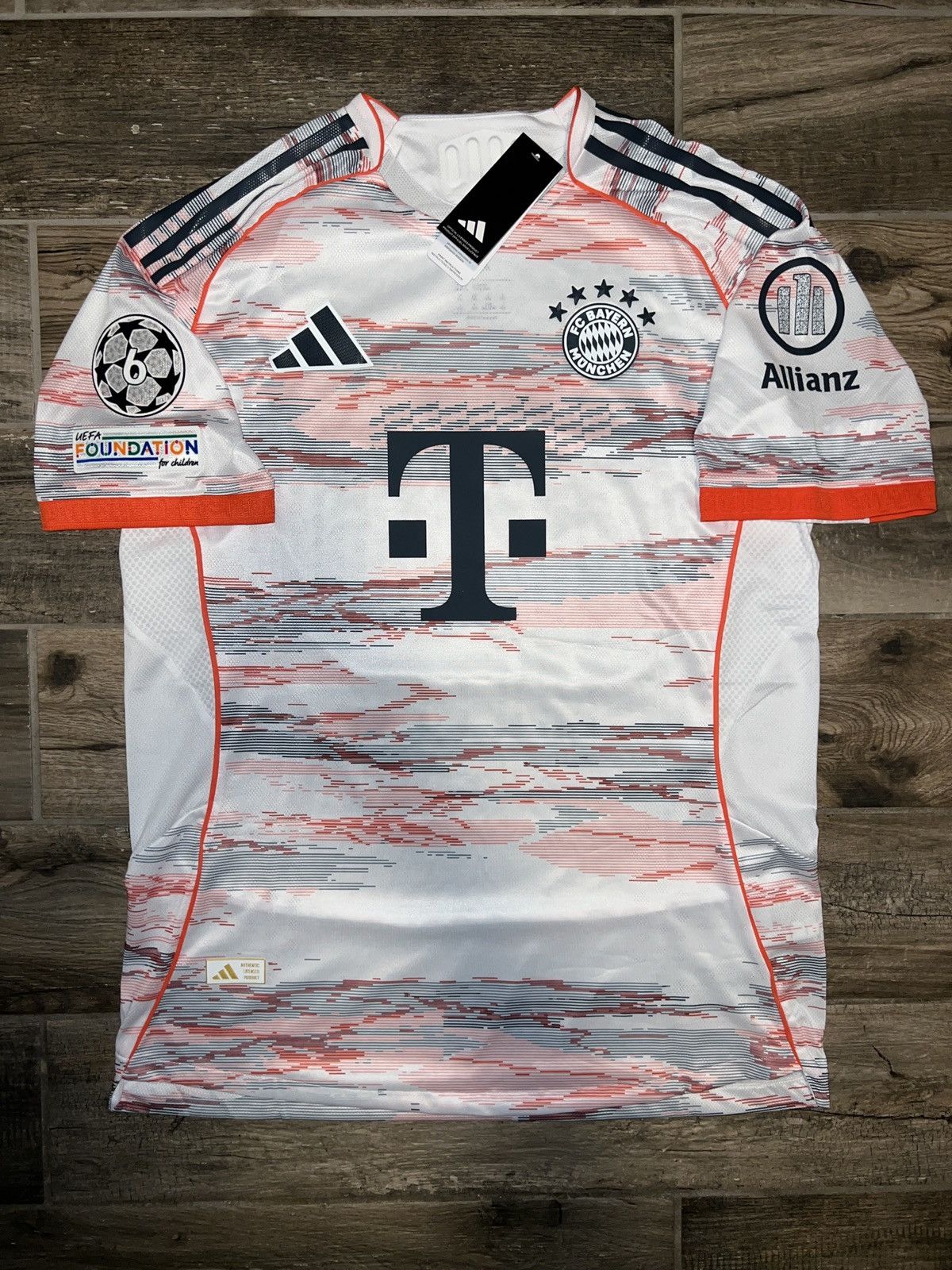 Adidas adidas Men’s FC Bayern Munich 2025/26 Away Jersey Müller #25 Size US XL / EU 56 / 4 - 1 Thumbnail