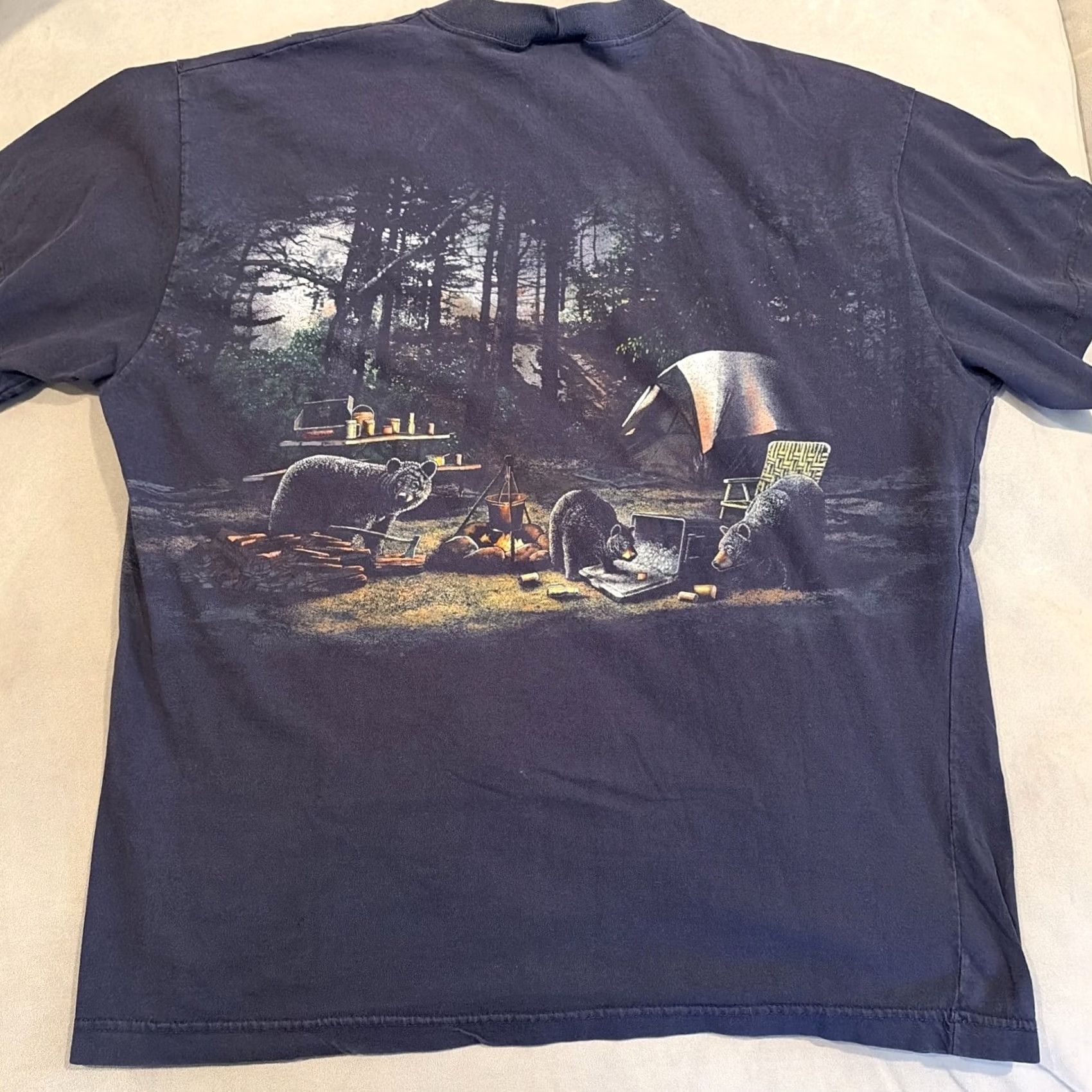 Vintage VINTAGE Art Unlimited Camping Black Bear All Over Print T Shirt XL Men Graphics Wildlife Moon Animals Size US XL / EU 56 / 4 - 7 Thumbnail