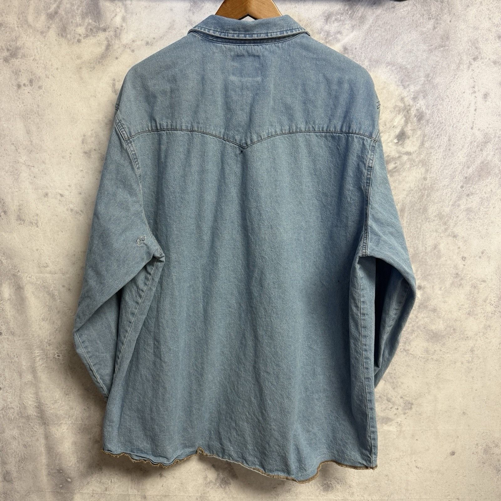 Wrangler Vintage Wrangler Pearl Snap Denim Shirt Mens 2XL 27x32 Blue Size US XXL / EU 58 / 5 - 2 Thumbnail