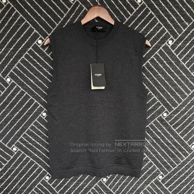Fendi Fendi Double F embroidered logo wool knit vest Size US S / EU 44-46 / 1 - 1 Thumbnail