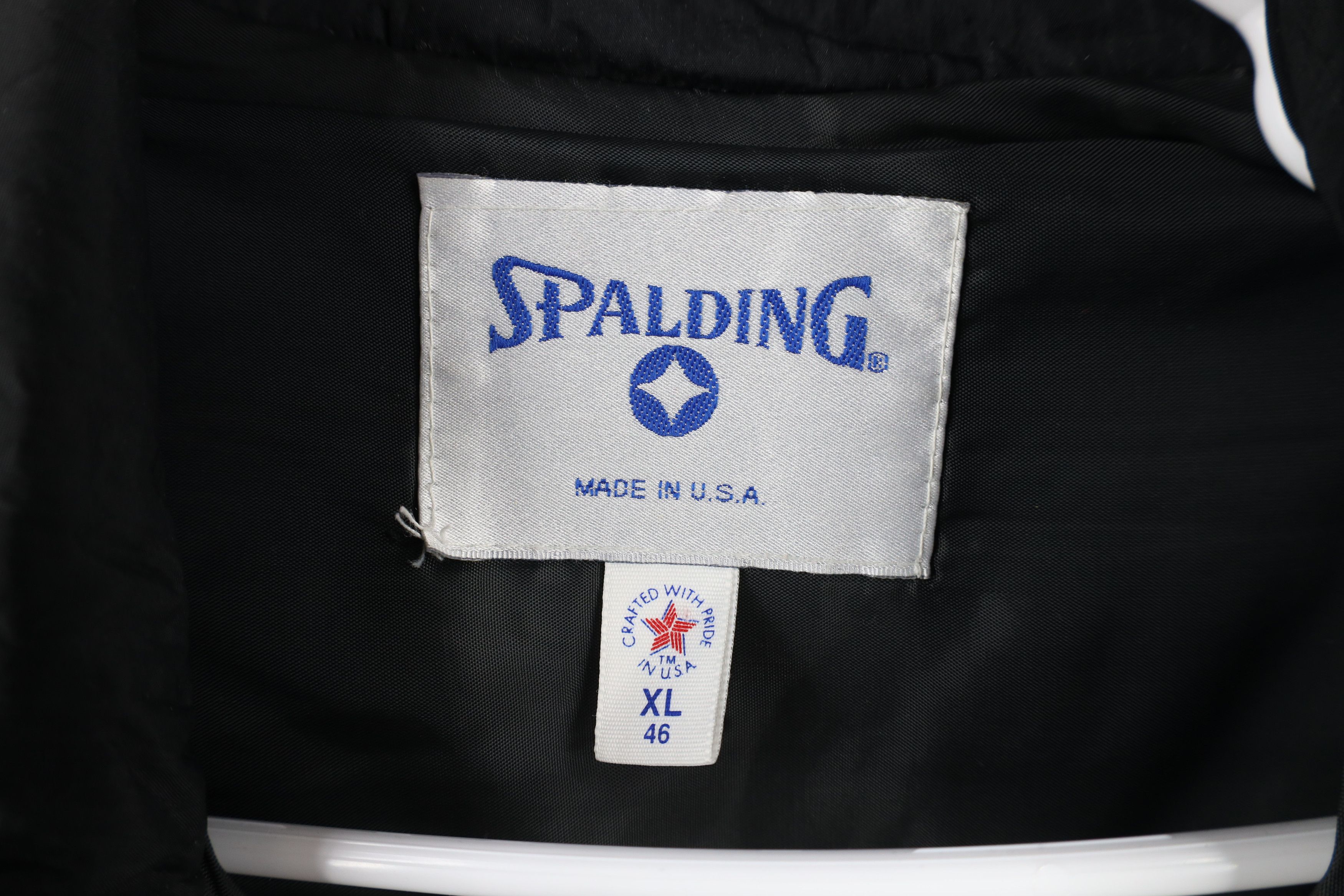 Vintage Vintage 90s Spalding Basketball Micro Puffer Jacket USA Size US XL / EU 56 / 4 - 11 Thumbnail