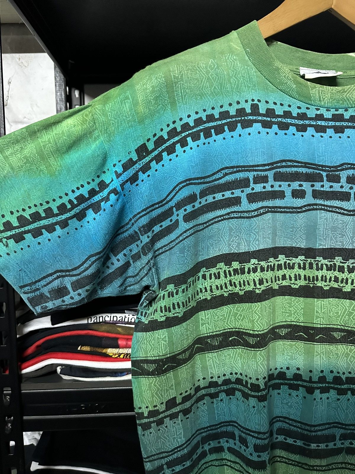 Vintage Vintage 90s Bear Surf Boards Faded Tee Size US XL / EU 56 / 4 - 8 Thumbnail