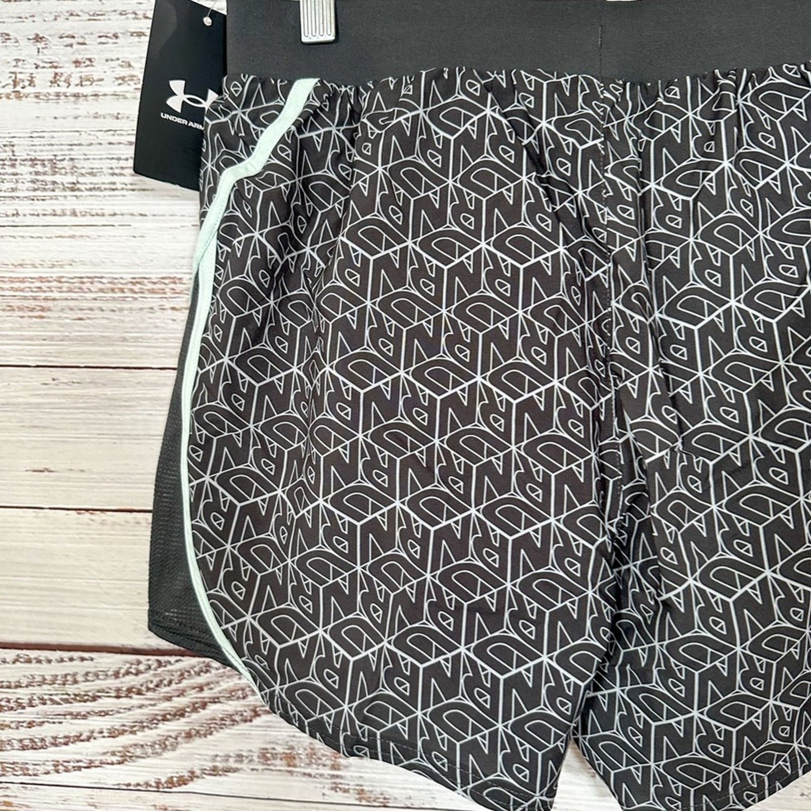 Under Armour Under Armour Mileage 2.0 Black Running Shorts, NWT, Medium Size 28" / US 6 / IT 42 - 7 Thumbnail