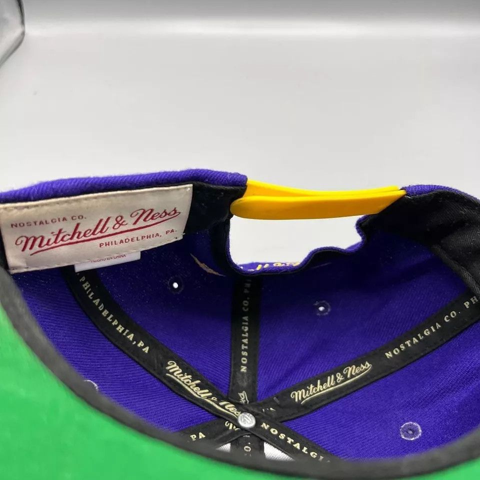 Mitchell & Ness Los Angeles LA Lakers Hat Men The Finals 2009 Snap Back Cap Size ONE SIZE - 4 Thumbnail