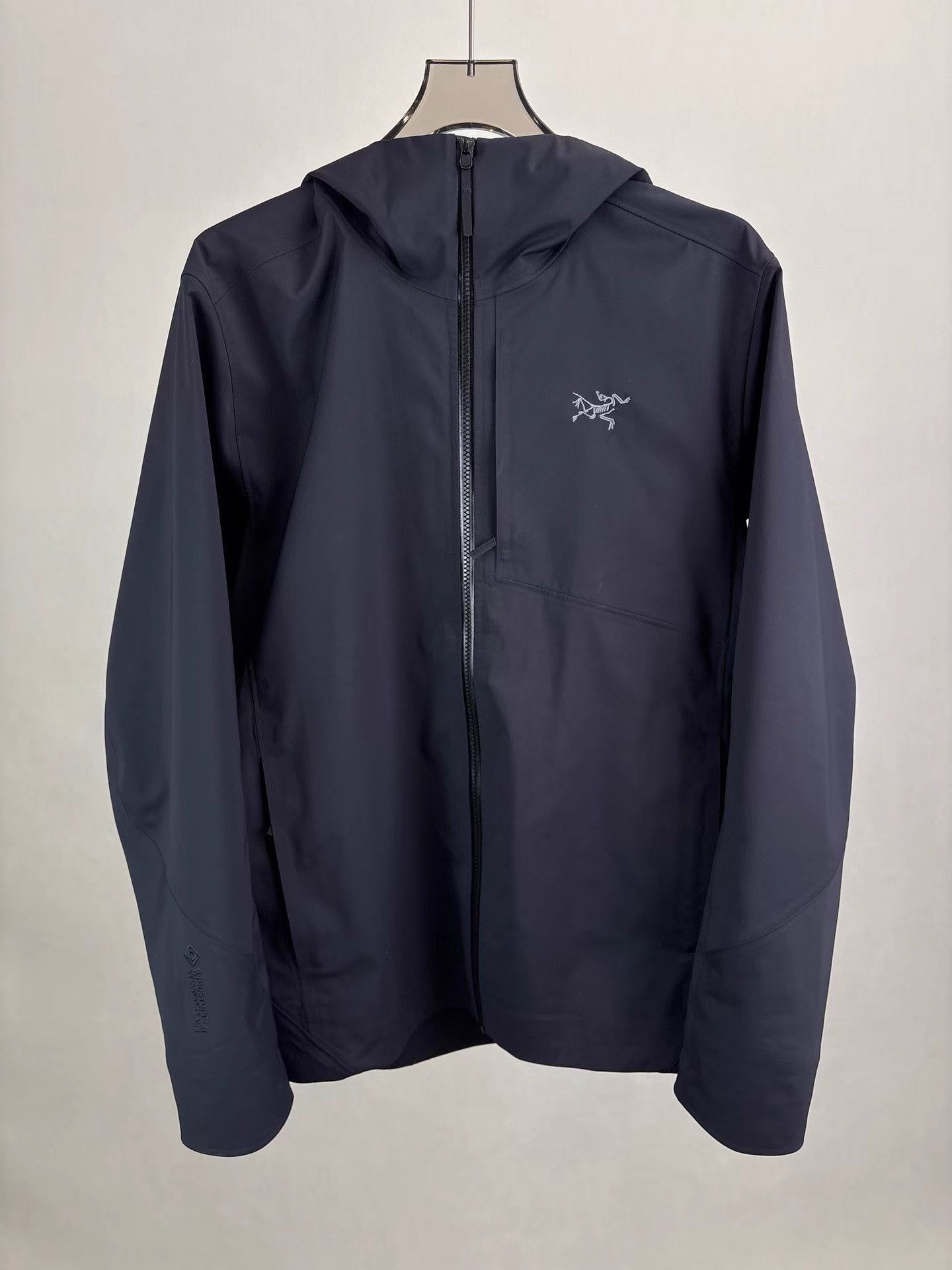 Arc'teryx Black Hooded Zip-Up Jacket Size L Size US L / EU 52-54 / 3 - 1 Thumbnail