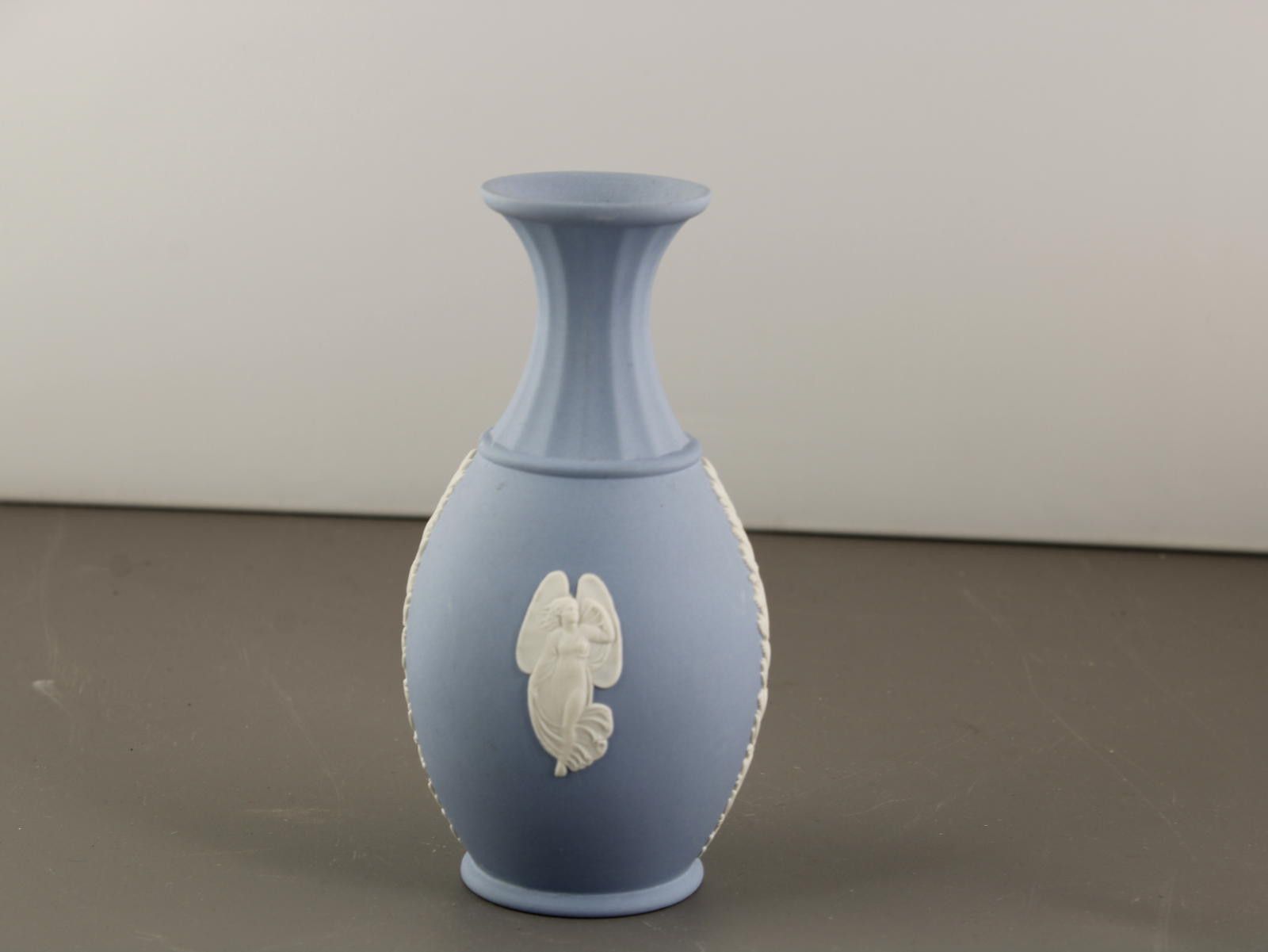 Other Wedgwood Jasperware blue small vase 13cm High Size ONE SIZE - 1 Thumbnail