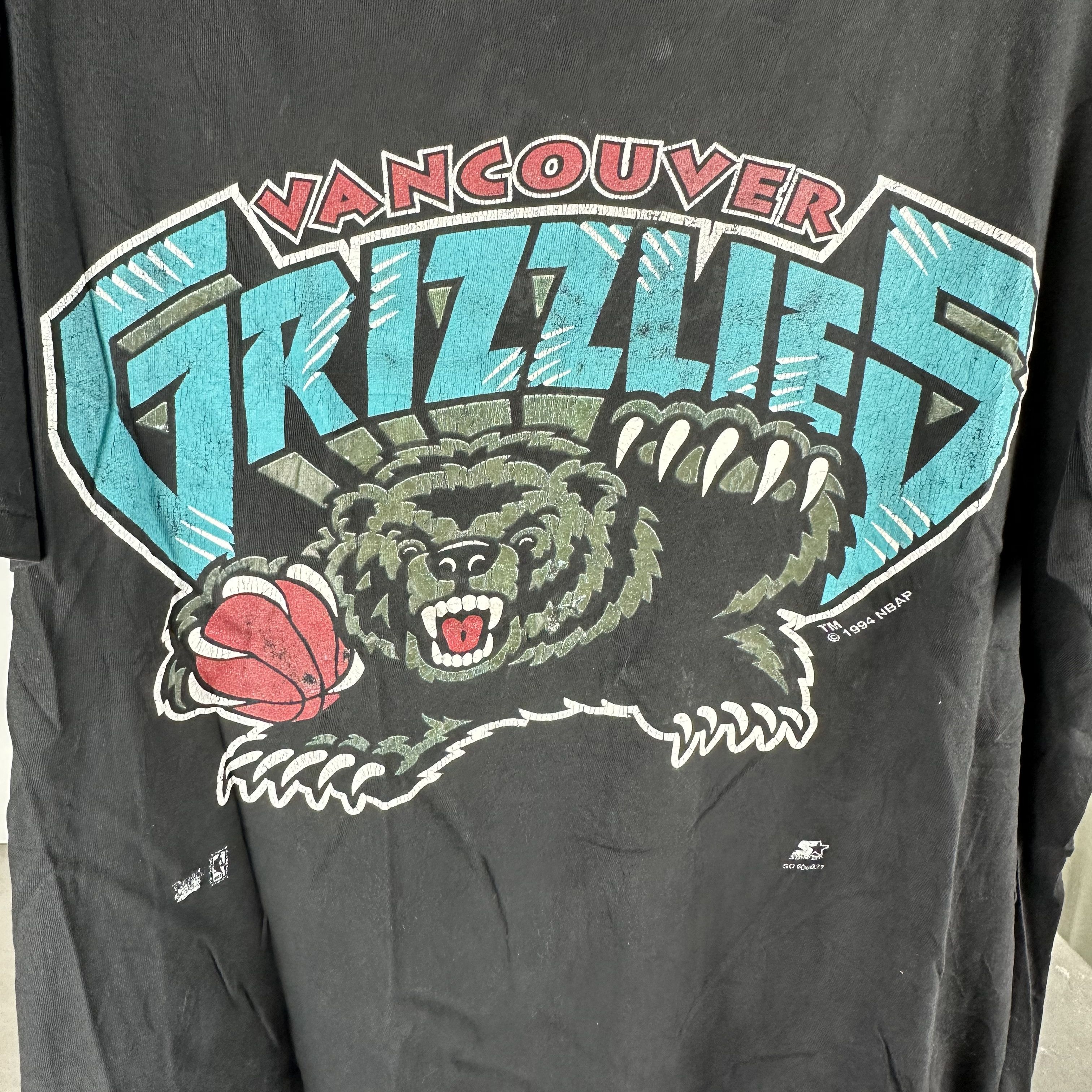 Vintage Vintage 1994 Vancouver Grizzlies NBA Starter XL T-Shirt Size US XL / EU 56 / 4 - 2 Thumbnail