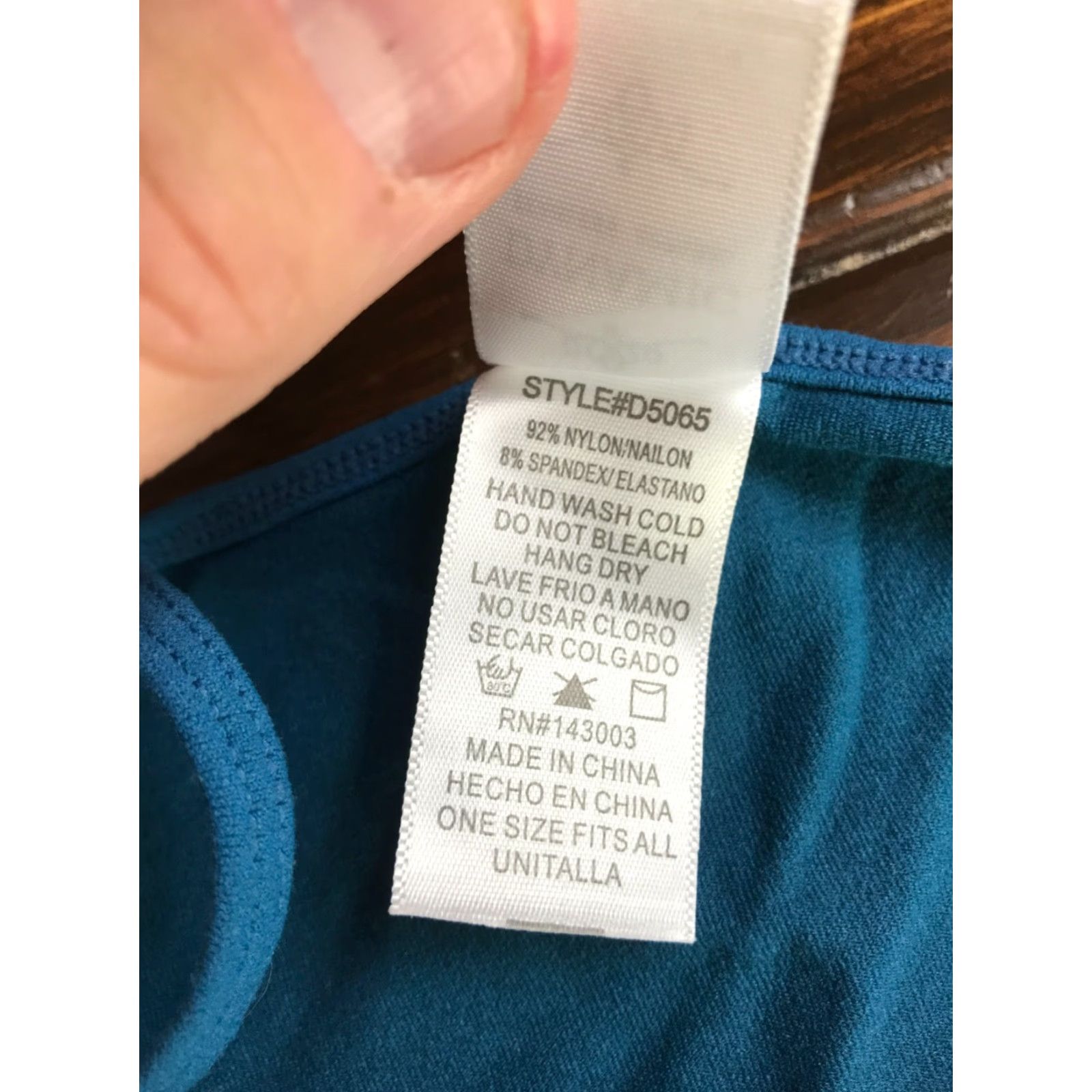 Vintage Women's Dynamic Blue Tank Top, One Size, Sleeveless User: Women's Dynamic Blue Tank Top, One Size, Sleeveless Size ONE SIZE - 6 Thumbnail