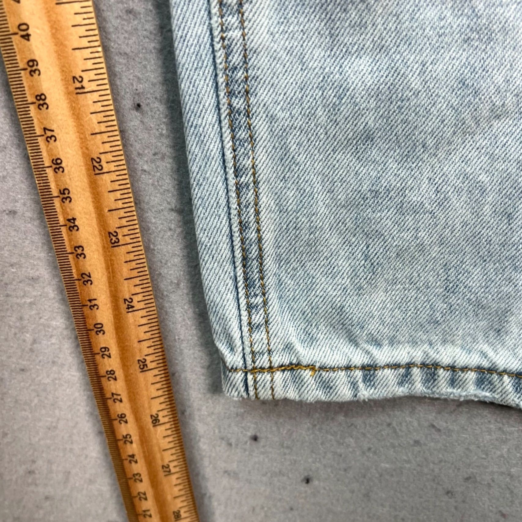 Vintage Sampson And Taylor Mens Large Blue Light Wash Denim Jeans 100% Cotton Jeans Size US 33 - 7 Thumbnail