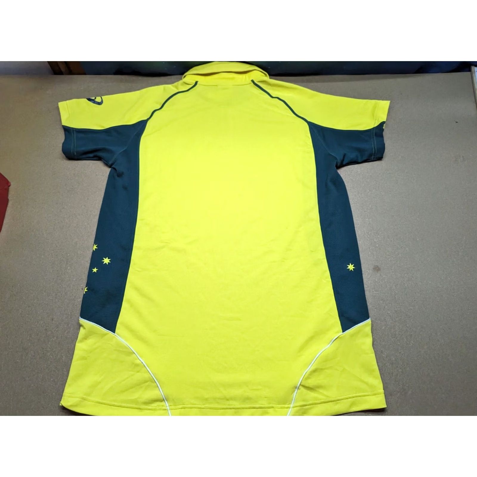 Asics ASICS Cricket Australia Jersey Shirt 16 Mens Yellow 100% Polyester Breathable Quick Dry ODI Zip Neck Size US L / EU 52-54 / 3 - 2 Thumbnail