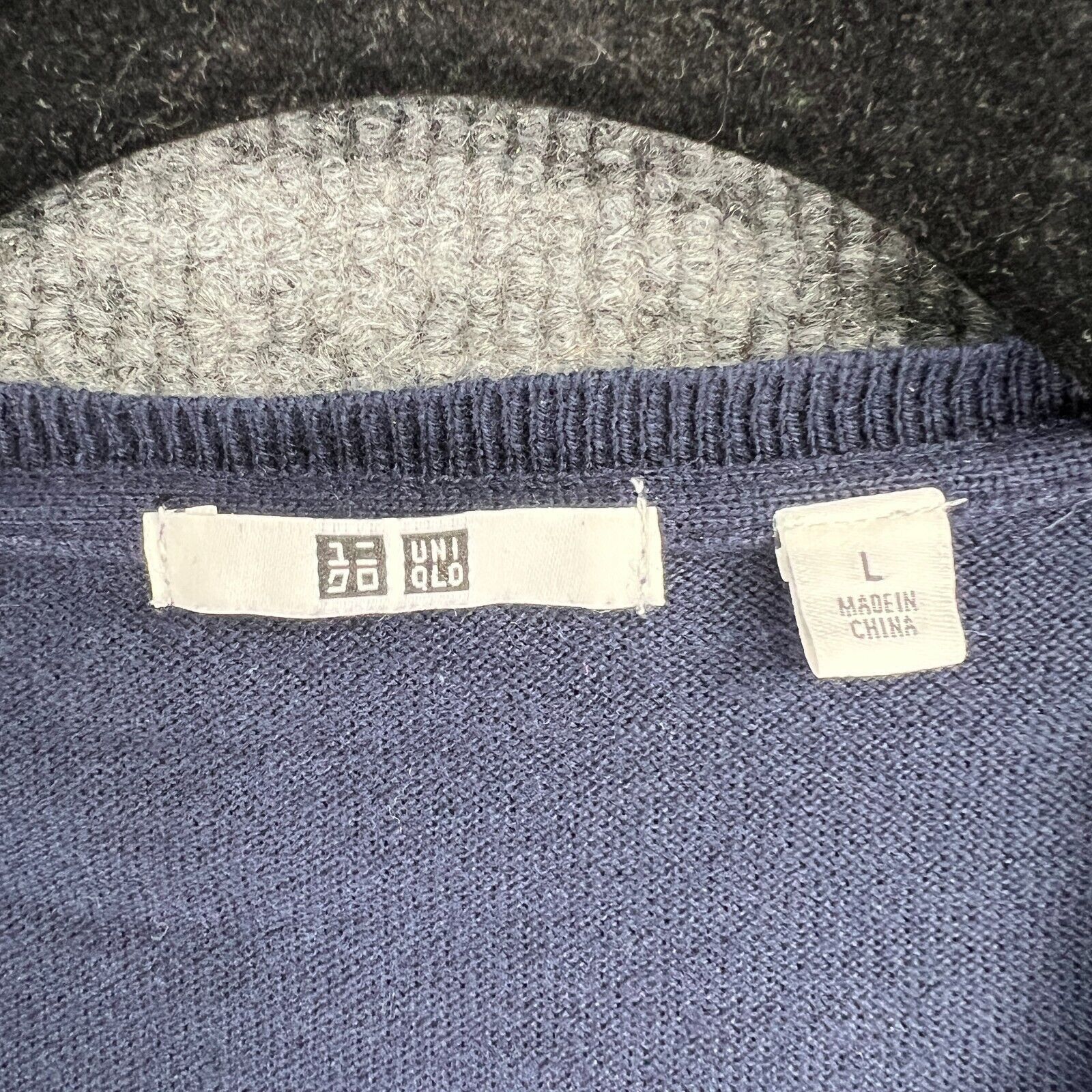 Uniqlo Uniqlo Cardigan Sweater Navy Button Up Classic Academia Sz L Size L / US 10 / IT 46 - 4 Thumbnail