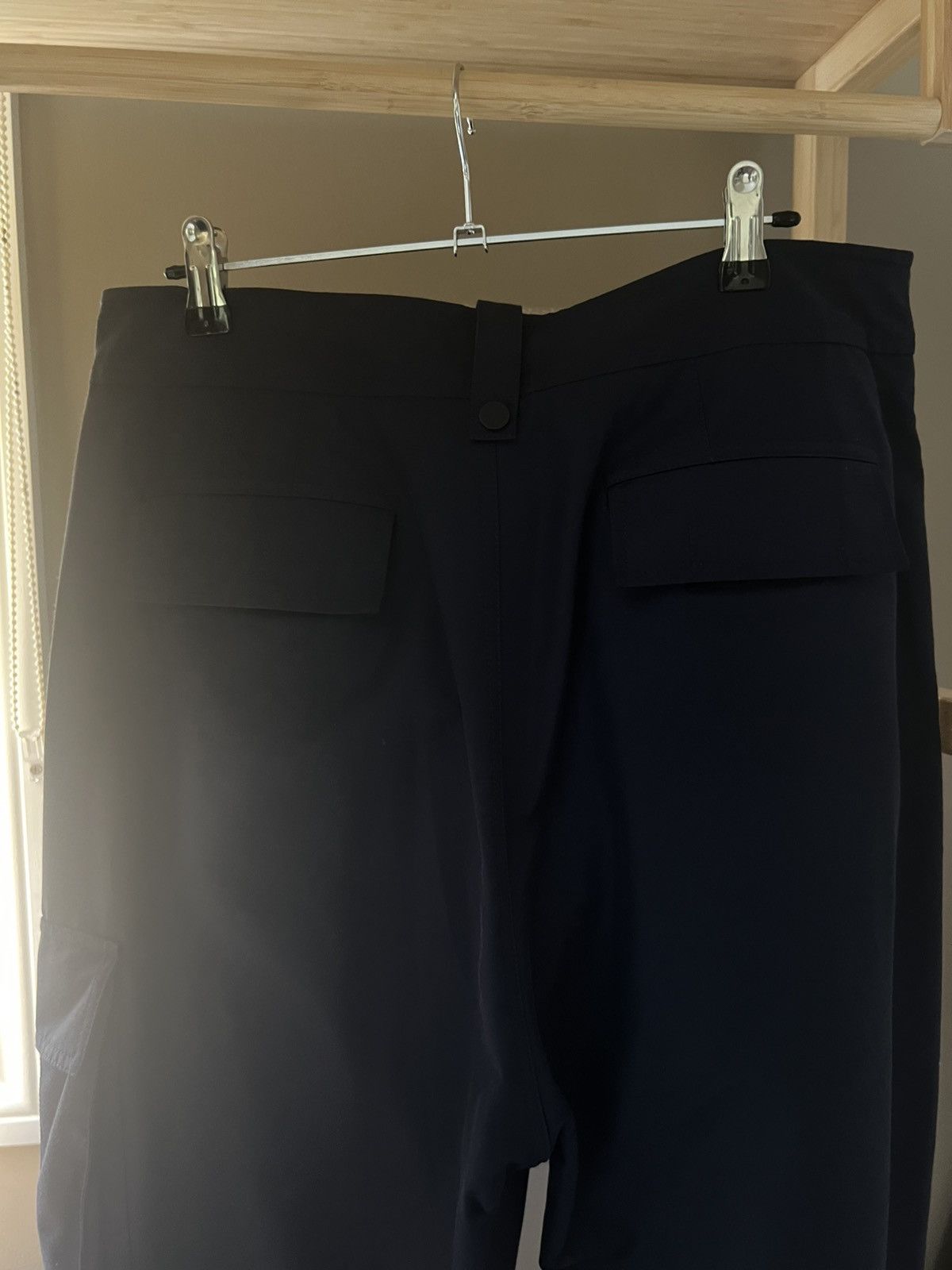 1017 ALYX 9SM × Dior Dior x Alyx Cargo Pants - Navy Blue Size US 34 / EU 50 - 8 Thumbnail