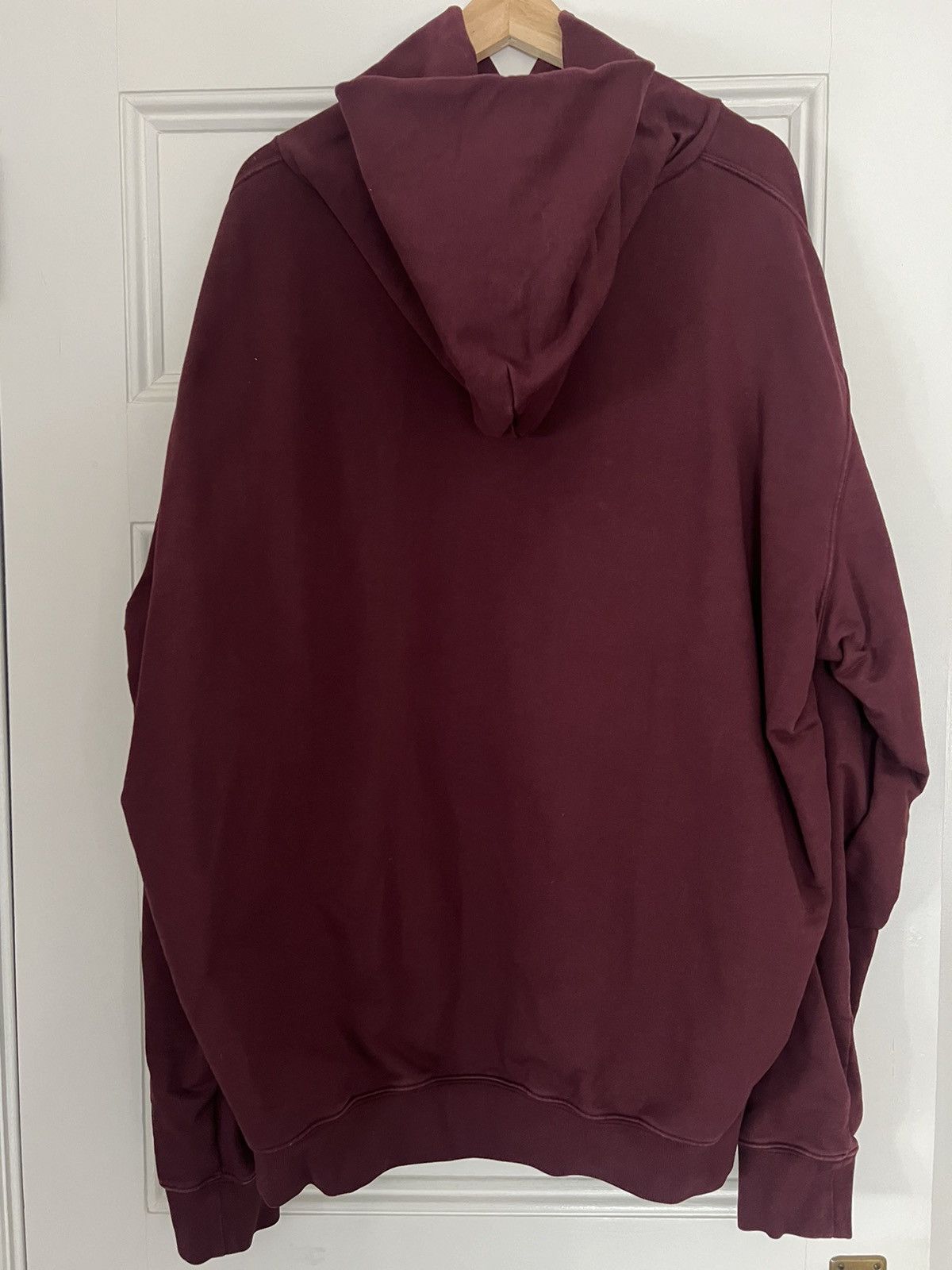 Maison Margiela Maison Margiela Burgundy Embroidered Hoodie Size US XL / EU 56 / 4 - 3 Thumbnail