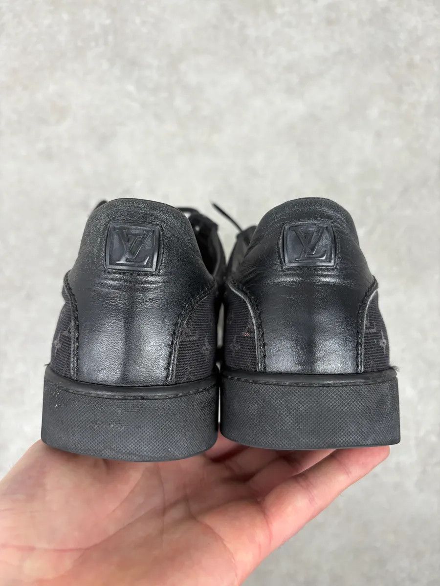 Louis Vuitton 2000s Louis Vuitton Black Canvas Monogram Skateboard Shoes Size US 8 / EU 41 - 7 Thumbnail