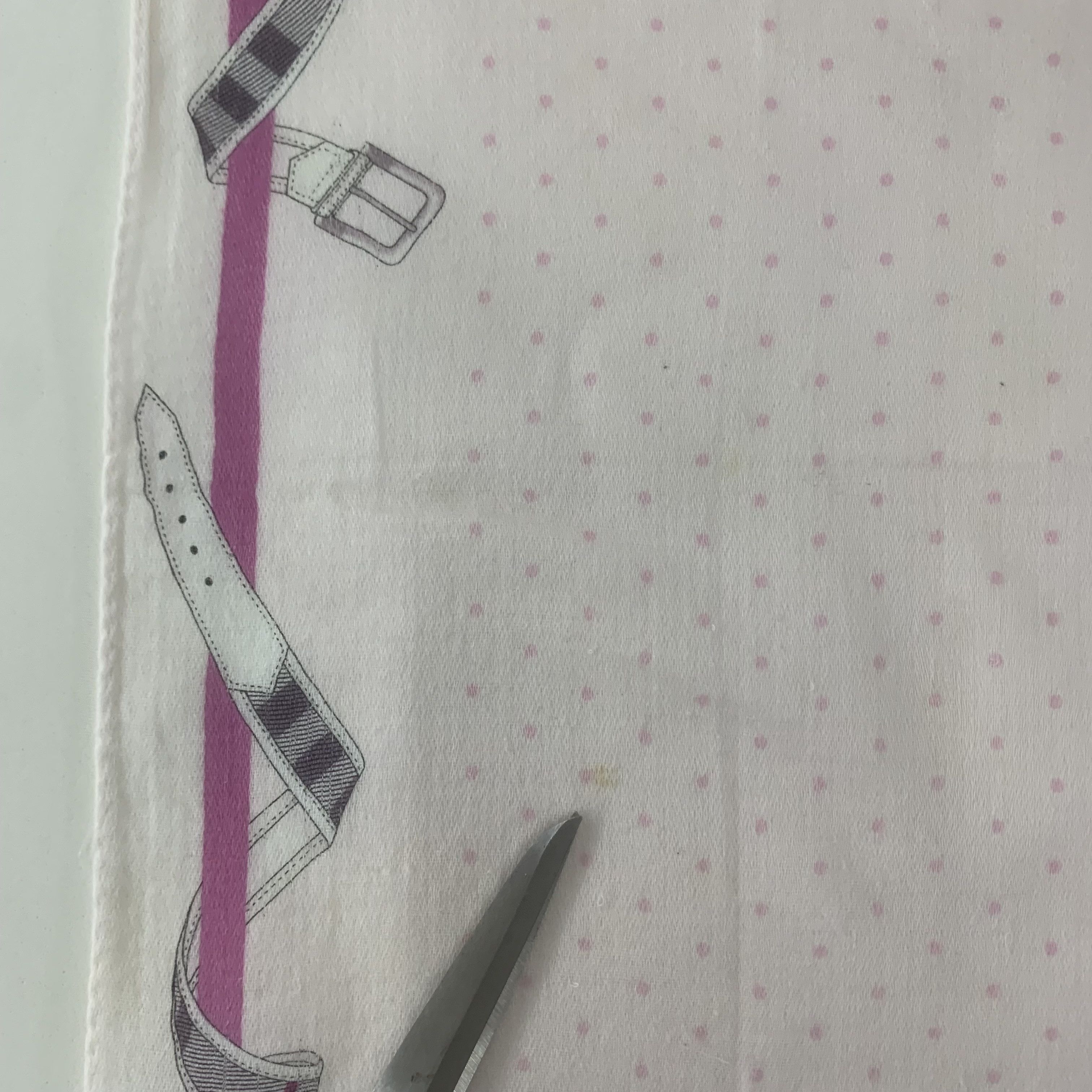Burberry Burberry Handkerchief Bandana Neckerchief TB1137 Size ONE SIZE - 6 Thumbnail