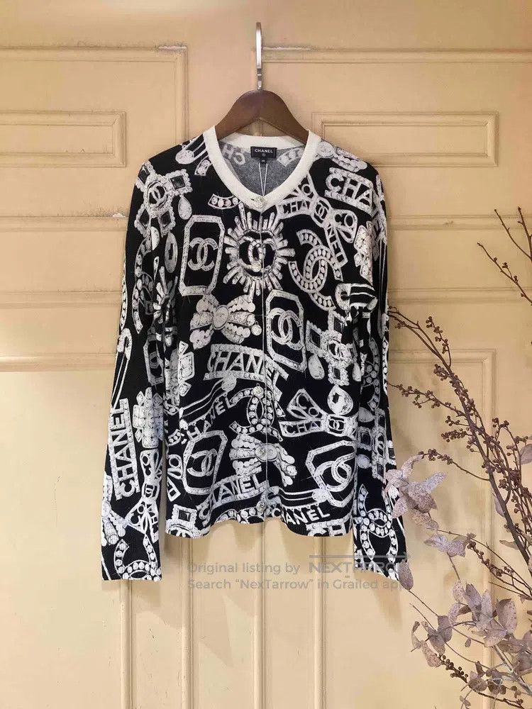 Chanel Chanel Ski series black and white graffiti cardigan long s Size XS / US 0-2 / IT 36-38 - 1 Thumbnail