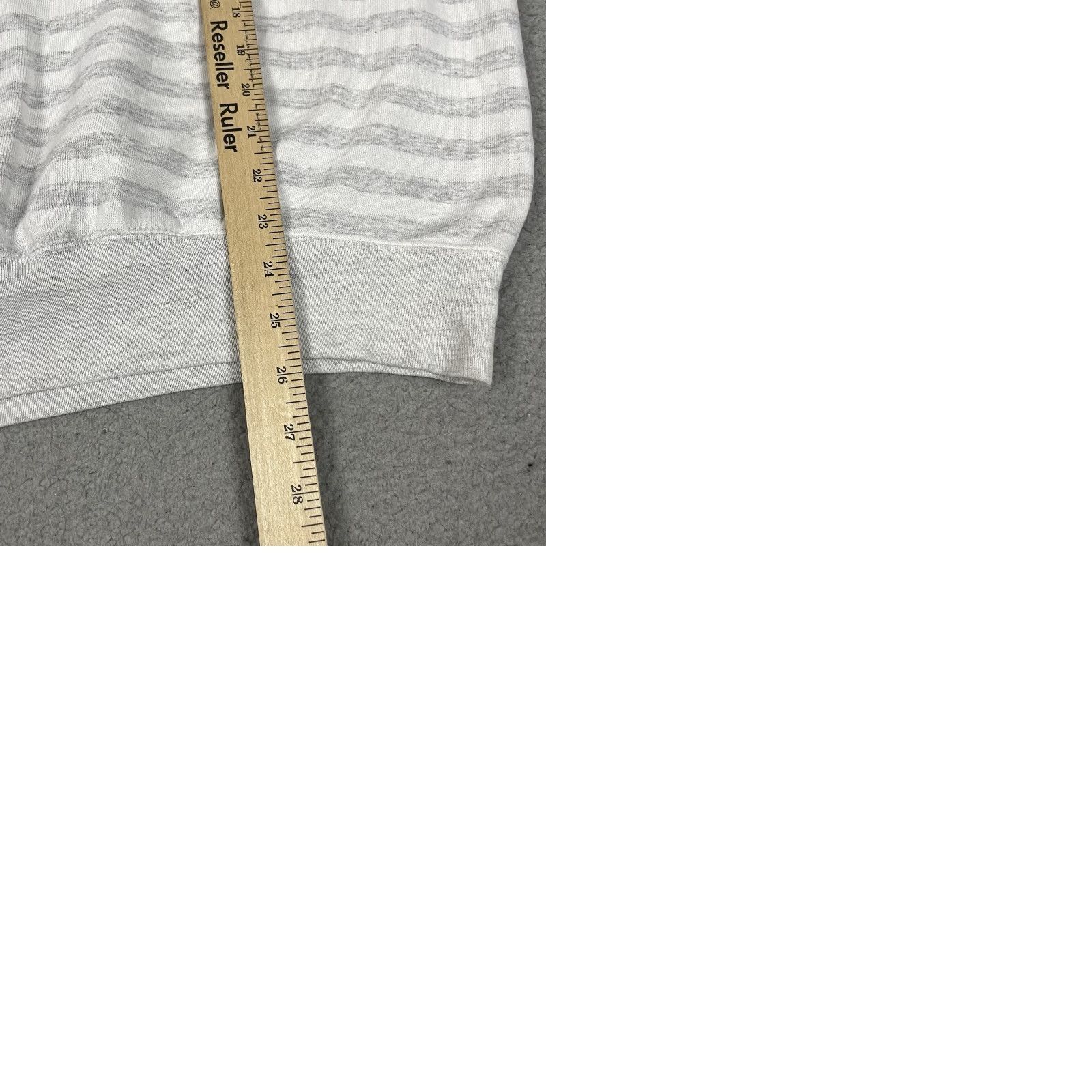 Vintage VINTAGE HL Miller Kruse International Sweatshirt Mens XL Gray Stripe Sweatshirt Mens XL Gray Stripe 90s Pullover Crew Neck Graphic Print All Seasons Size US XL / EU 56 / 4 - 9 Thumbnail