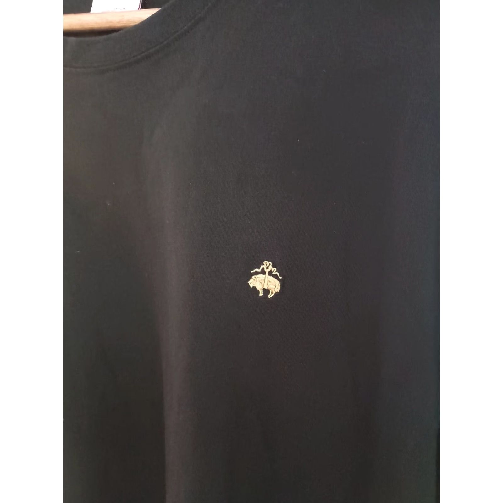 Brooks Brothers VINTAGE Brooks Brothers T-Shirt Men 2XL Black Gold Logo T-Shirt Mens 2XL Size US XXL / EU 58 / 5 - 2 Thumbnail