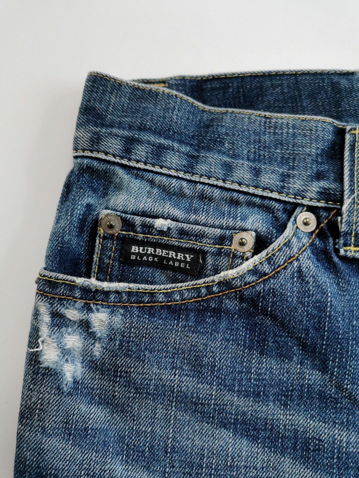 Burberry Bootcut Burberry Distressed Denim Jeans Size US 32 / EU 48 - 4 Thumbnail
