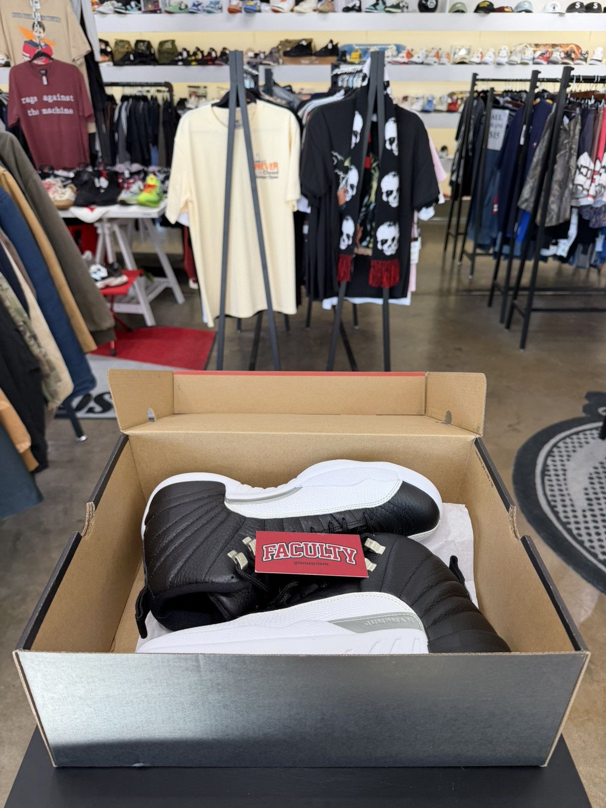 Jordan Brand Air Jordan 12 Playoffs Size 8.5 (2022) Size US 8.5 / EU 41-42 - 11 Thumbnail