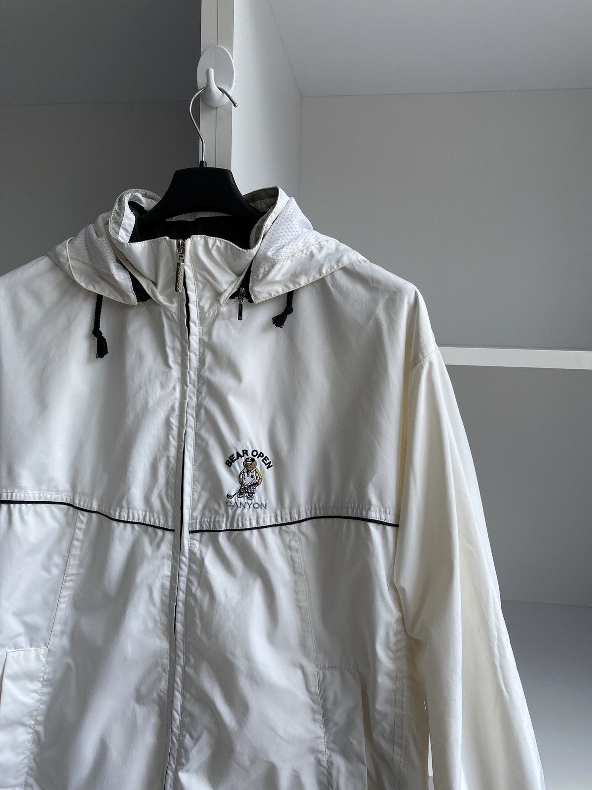 Vintage Bear open Canyon white coat Size US L / EU 52-54 / 3 - 4 Thumbnail