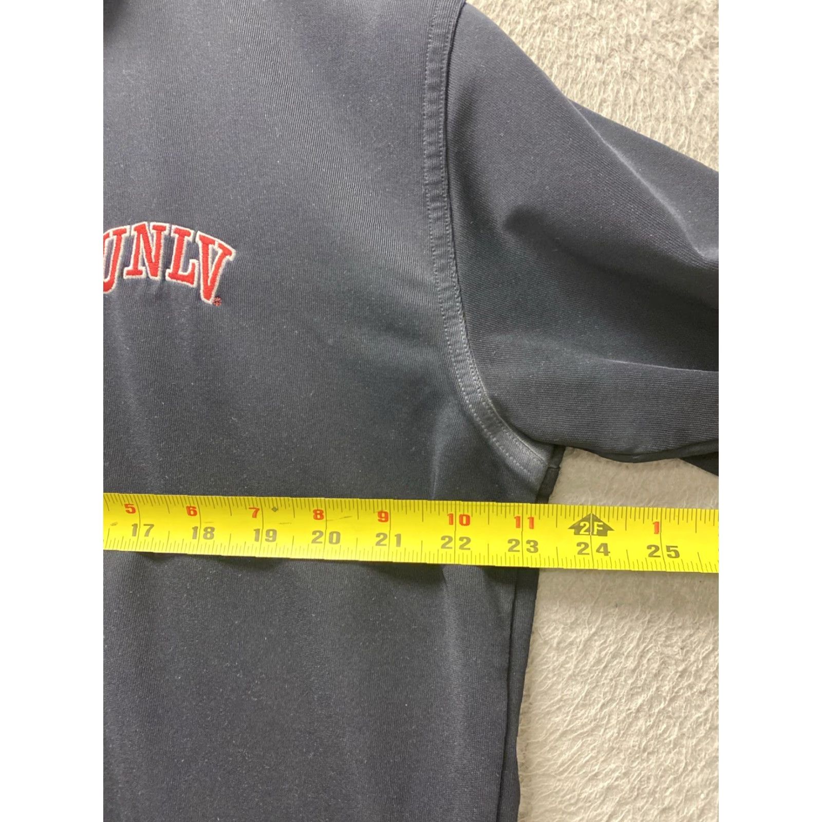 Under Armour Under Armour Black Embroidered UNLV Rebels Poly Golf Polo Shirt Medium M /156-4 Size US M / EU 48-50 / 2 - 7 Thumbnail