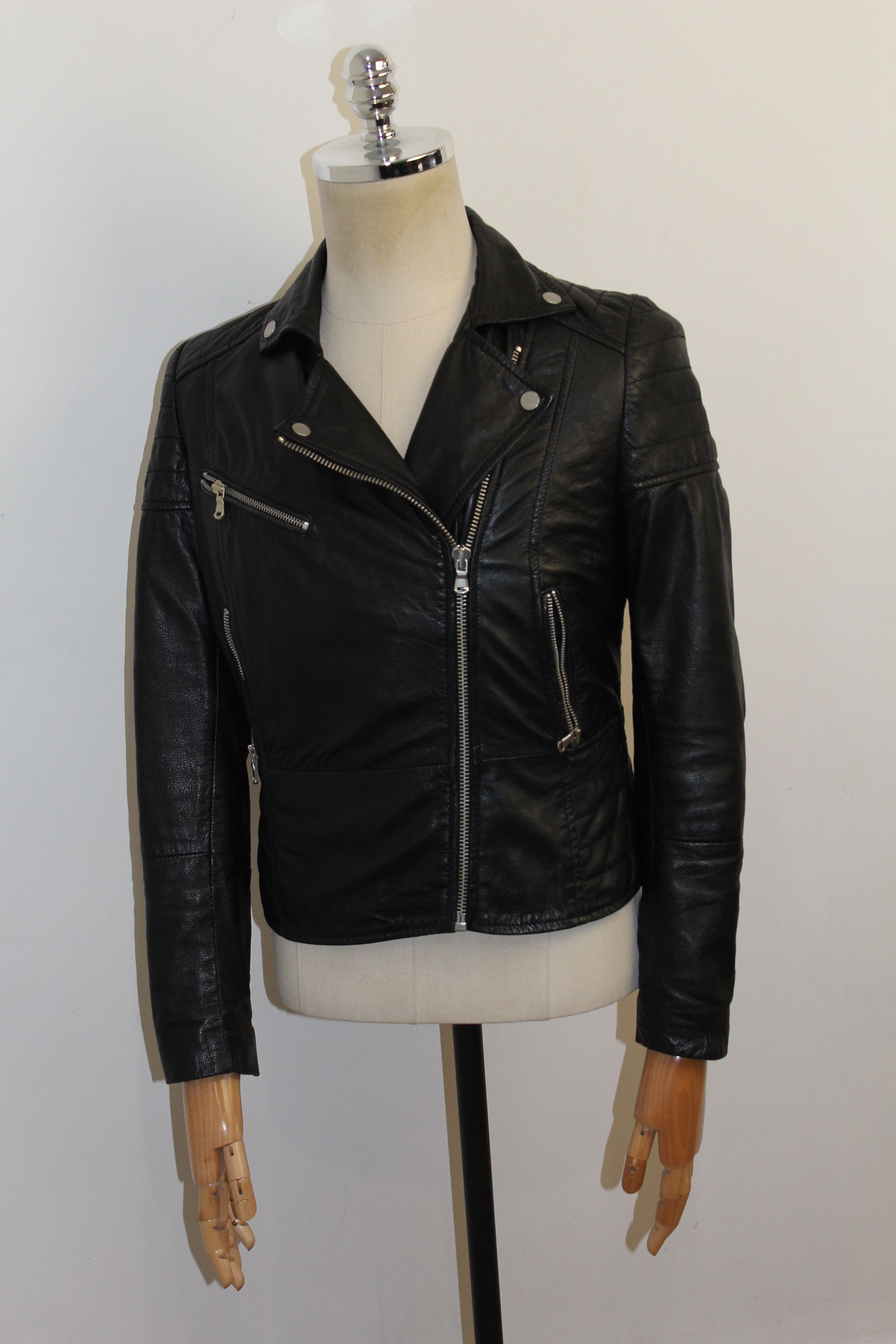 Barneys New York BARNEYS ORIGINAL Black Leather Biker Jacket Size L / US 10 / IT 46 - 2 Thumbnail