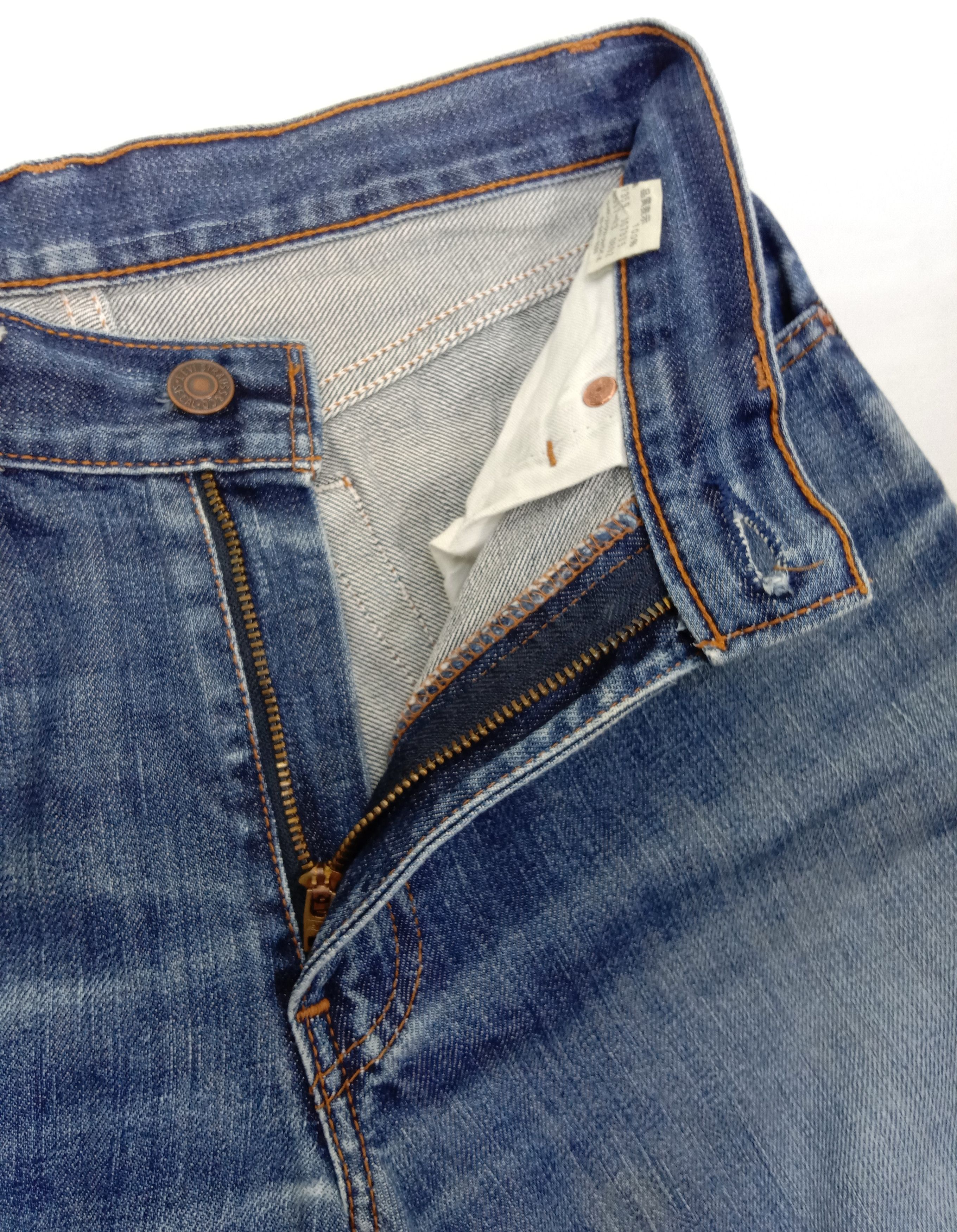 Levi's Vintage Levi's 517 Flare Jeans Faded Blue Denim Size 28" / US 6 / IT 42 - 9 Thumbnail