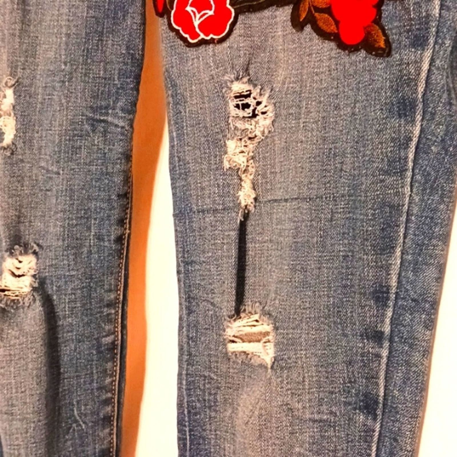 Old Navy Old Navy ROSES Jeans Sz 10 Blue Distess Bohemian Cottagecore Size 30" / US 8 / IT 44 - 6 Thumbnail