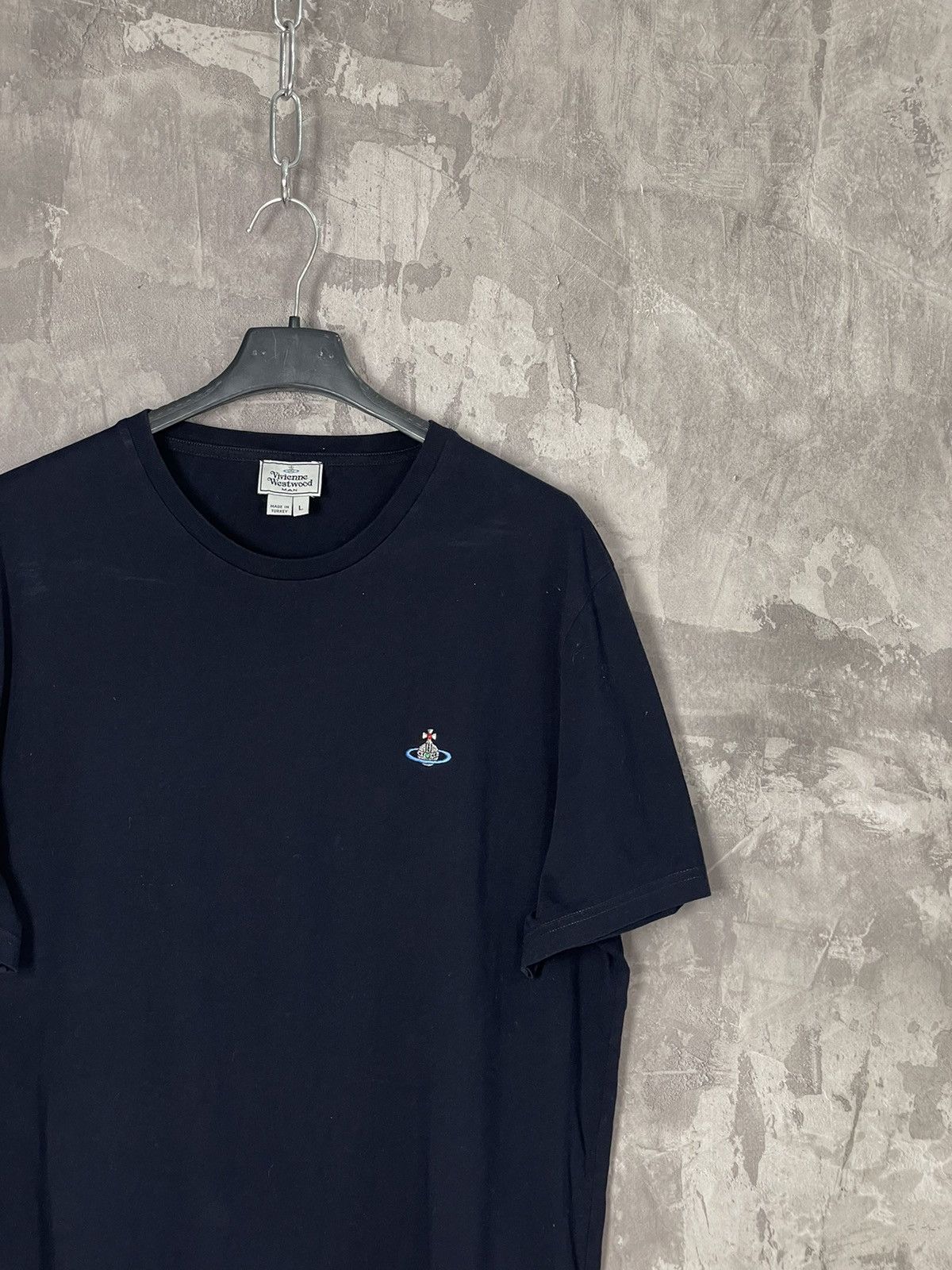 Vintage × Vivienne Westwood Vivienne Westwood Avant Garde Luxury Small Logo Navy t-shirt Size US L / EU 52-54 / 3 - 4 Thumbnail