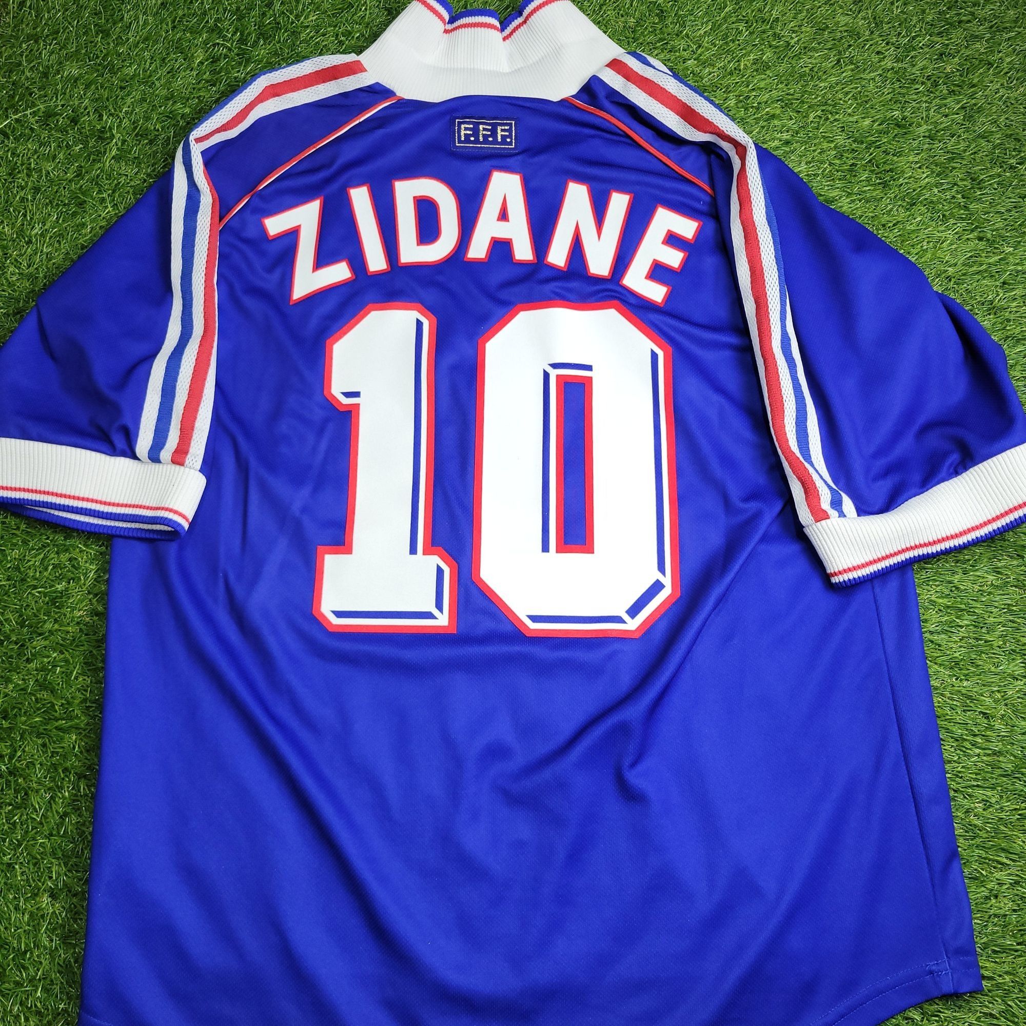 Adidas Zidane France 1998 WORLD CUP FINAL Home Soccer Jersey L Size US L / EU 52-54 / 3 - 2 Thumbnail
