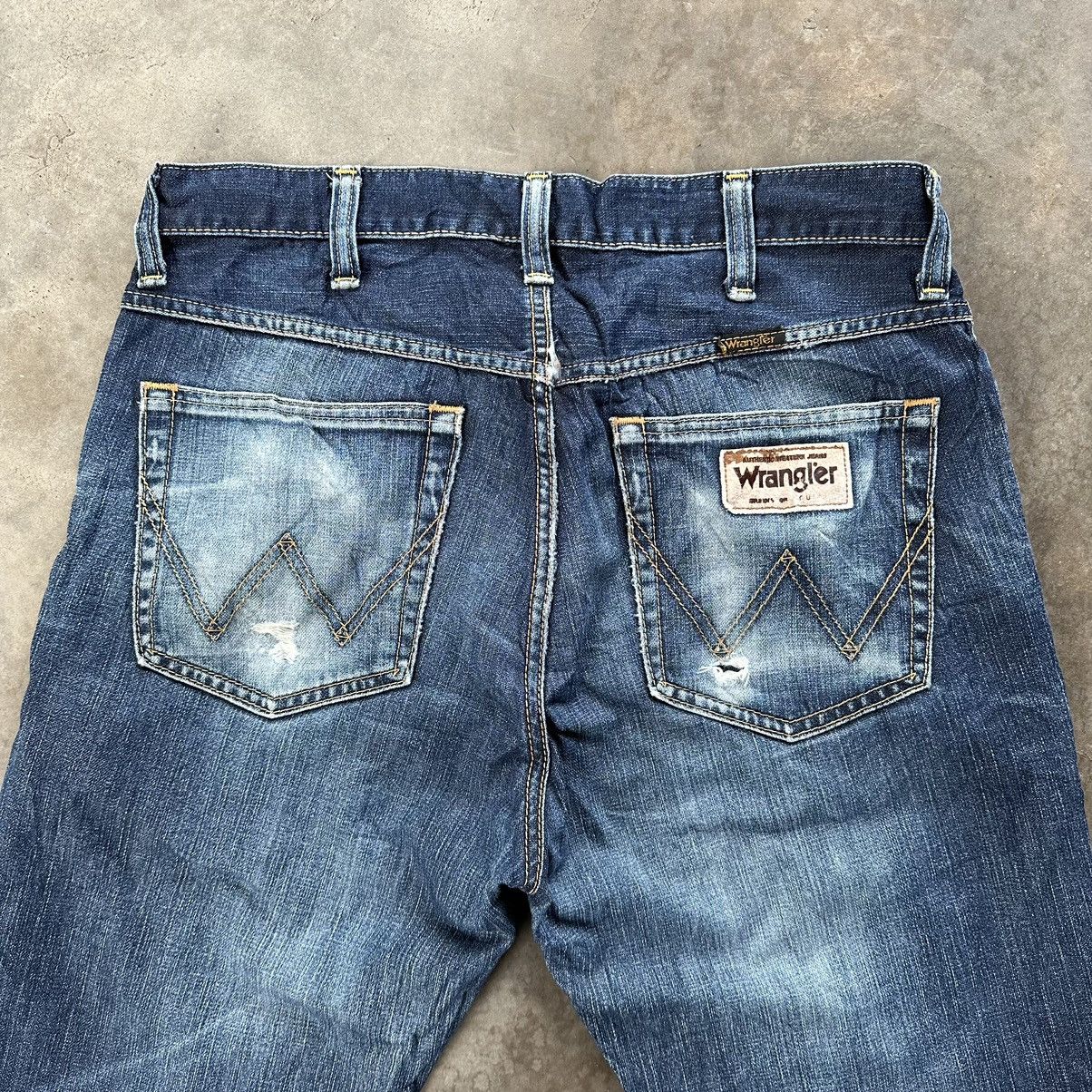 Japanese Brand Vintage Wrangler Distressed Jean Faded Denim Pant W34 Size US 34 / EU 50 - 12 Thumbnail