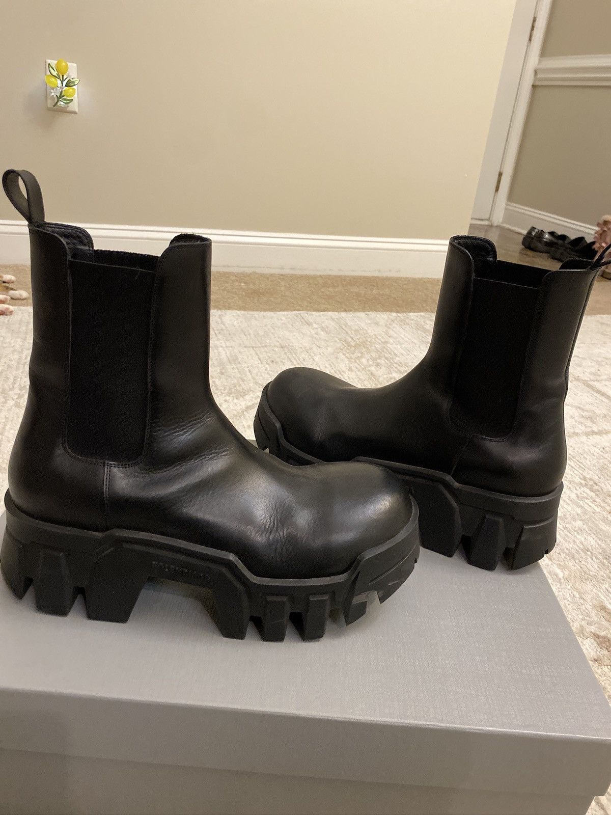 Balenciaga Balenciaga bulldozer boots Size US 11 / EU 44 - 1 Thumbnail