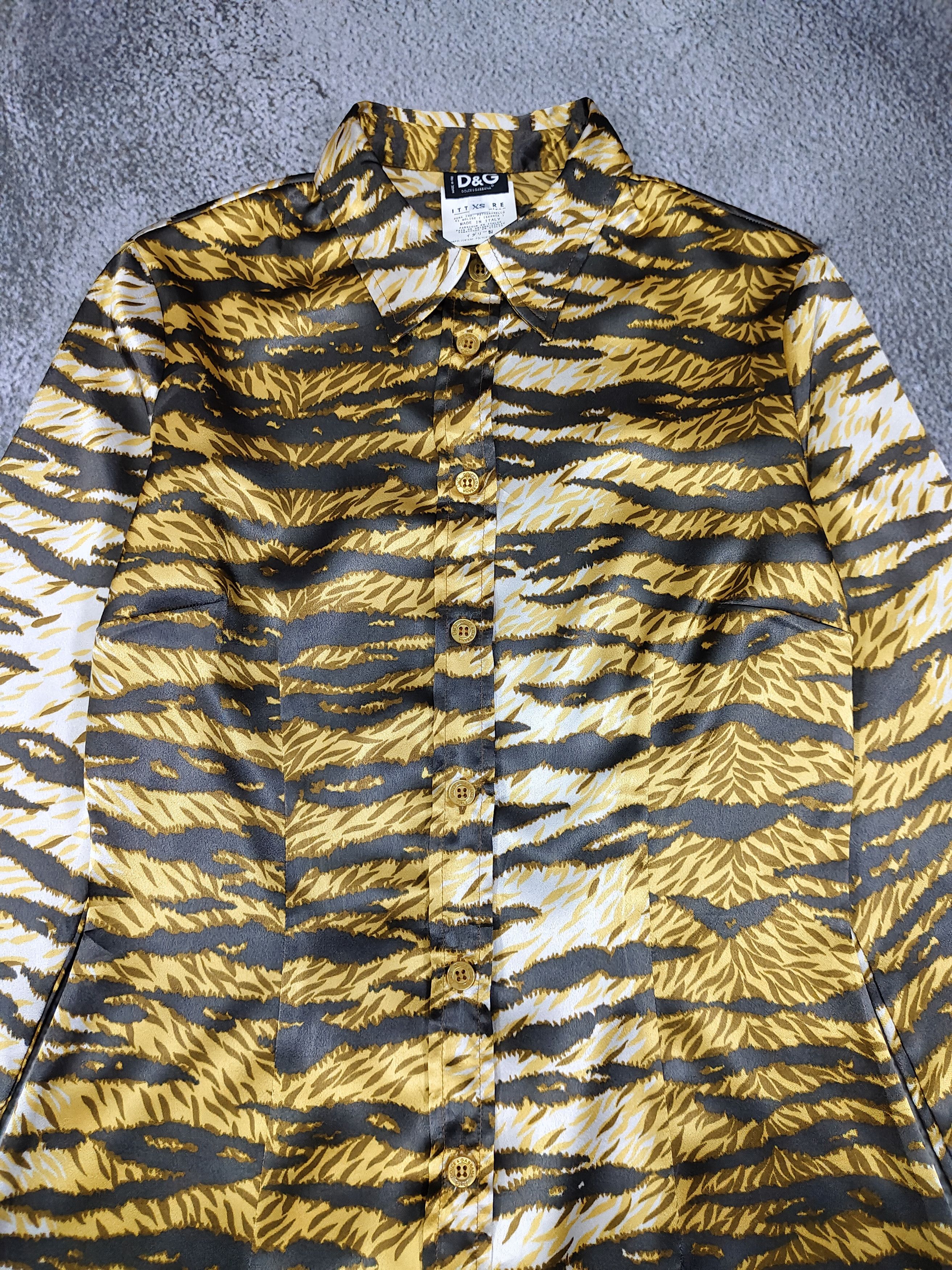 Dolce & Gabbana 2000s D&G- Tiger Animal Print All Over Glam Rock Shirt Size S / US 4 / IT 40 - 7 Thumbnail