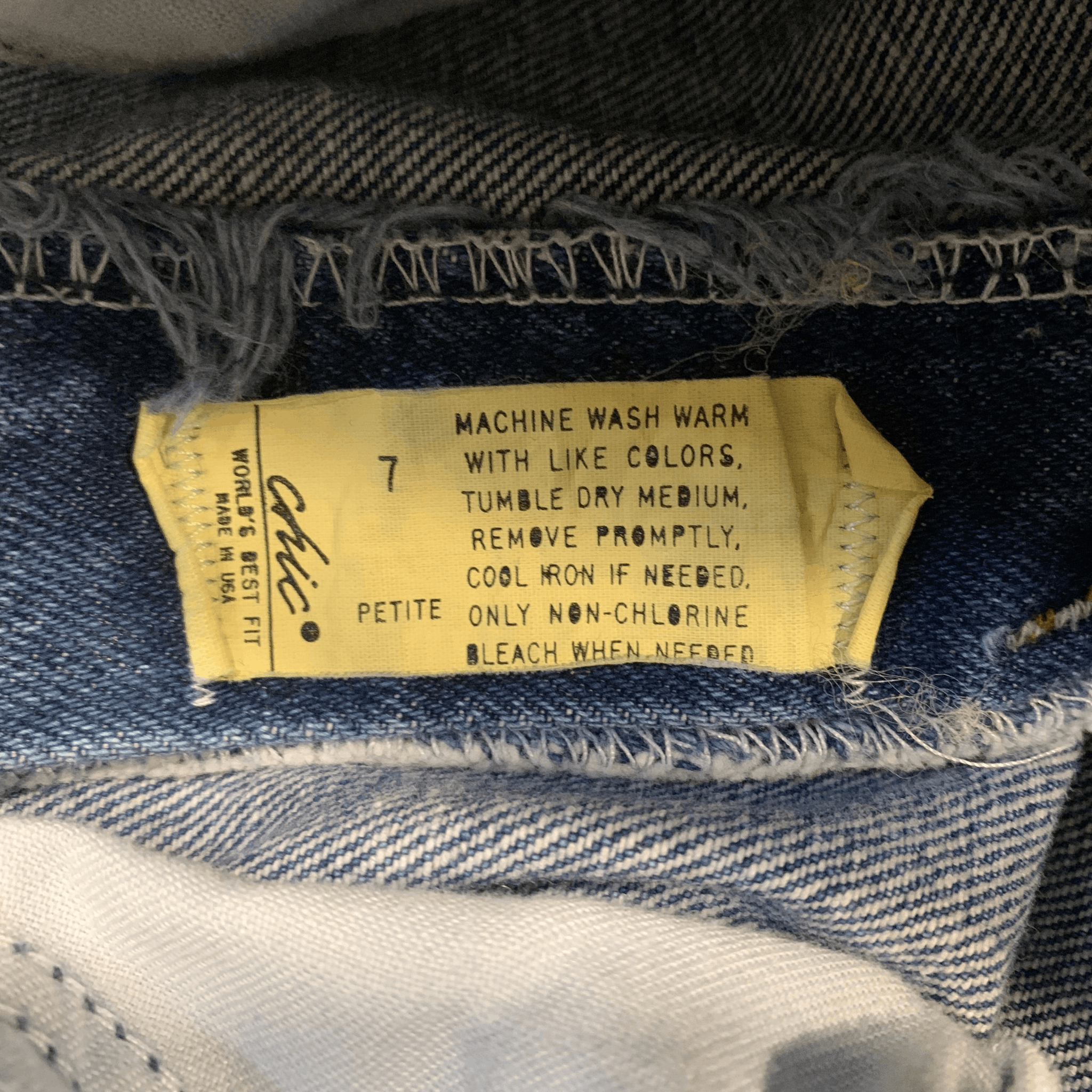 Vintage Vintage High Rise Taper Leg Mom Jeans | 24" Petite | Chic Size 24" / US 00 / IT 34 - 3 Thumbnail