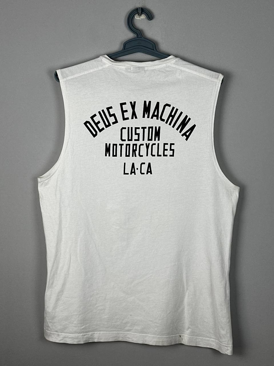 Deus Ex Machina Vintage Deus Ex Machina Big Logo White Sleeveless T Shirt Size US L / EU 52-54 / 3 - 1 Thumbnail
