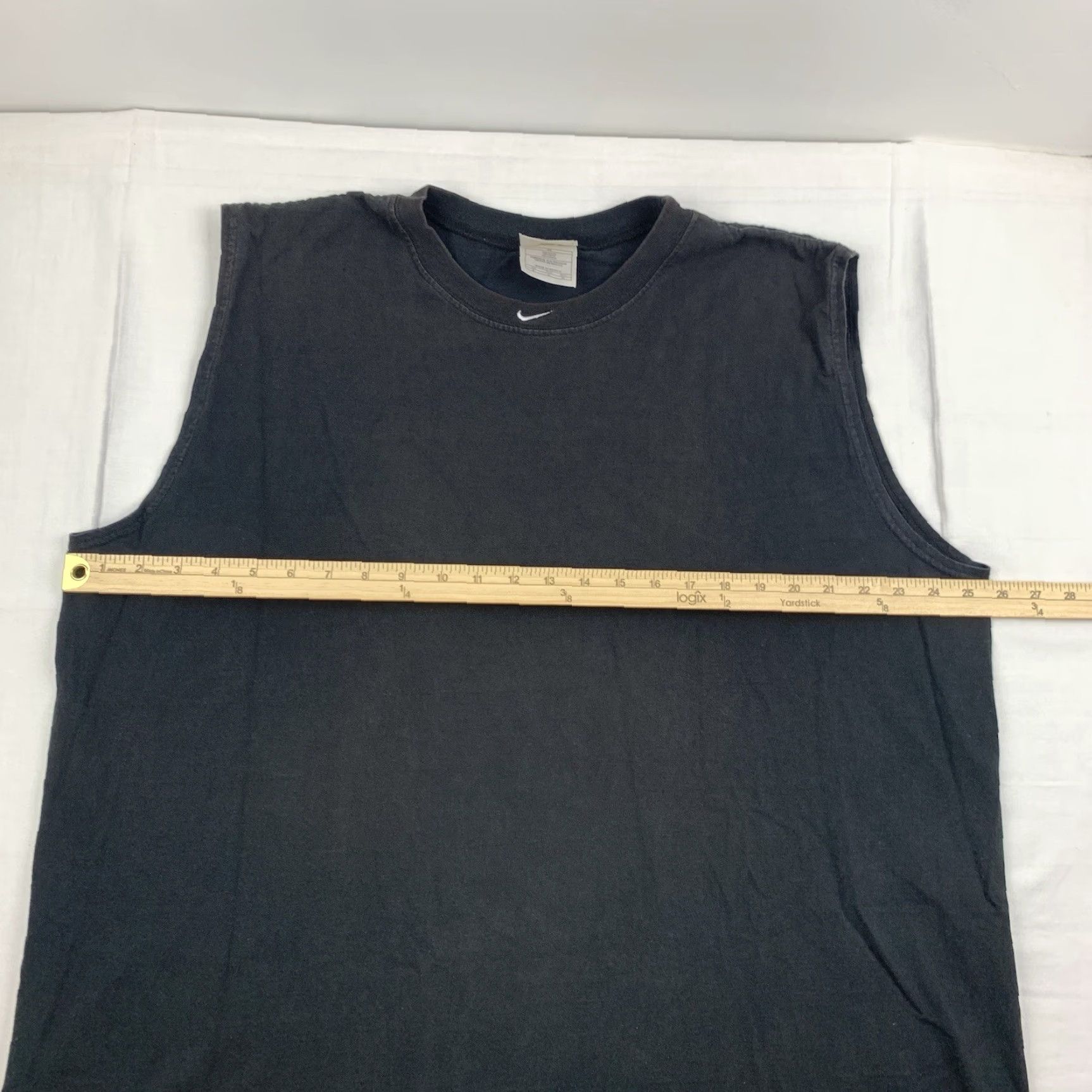 Nike VINTAGE Nike Tank Top Men XL Black 90s Sports Sleeveless T-Shirt Nike Tank Top Mens XL Black 90s Sports Size US XL / EU 56 / 4 - 7 Thumbnail
