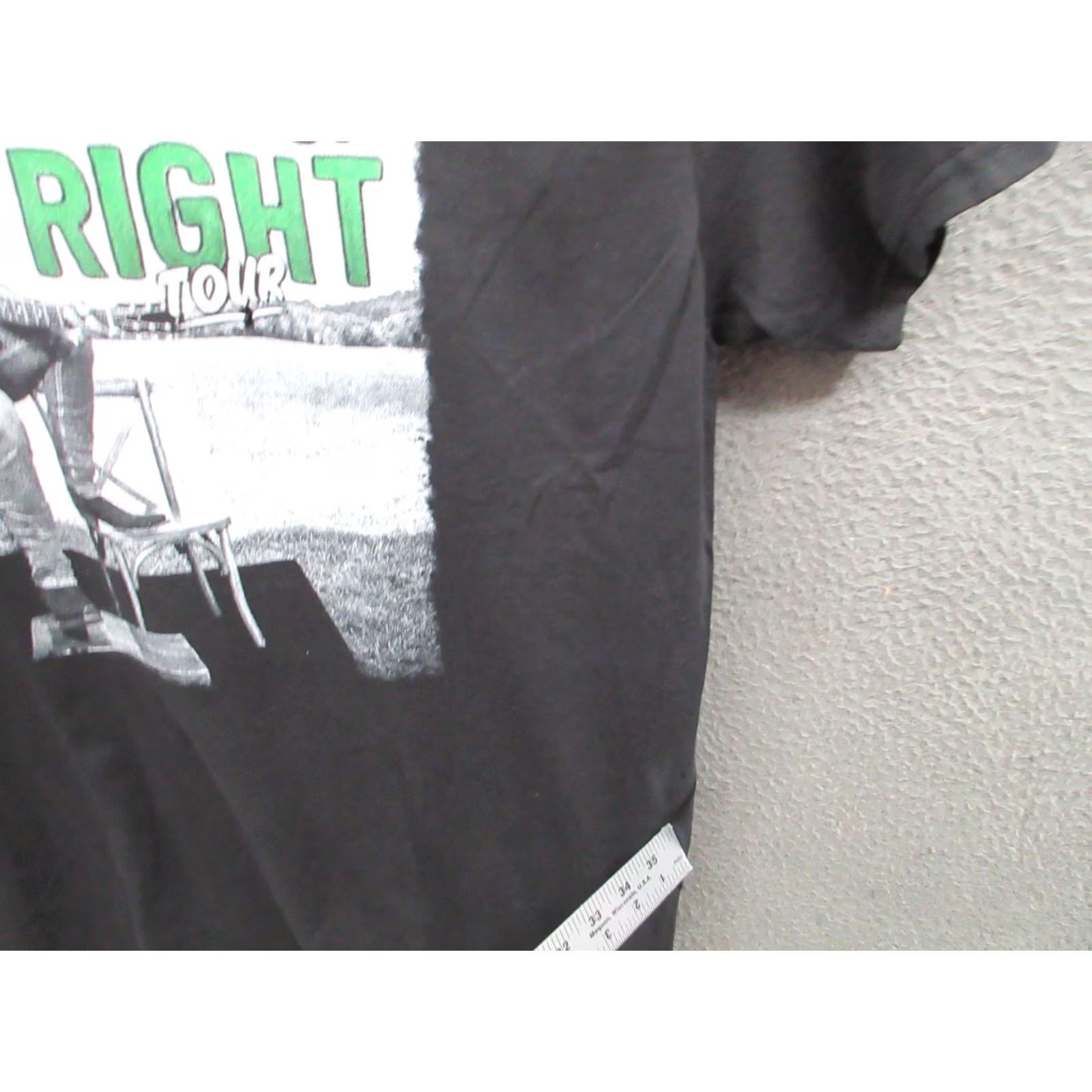 Fruit Of The Loom NEW DEFECTS Luke Bryan Raised Up Right Tour 2022 Concert T-Shirt Black XL Men Size US XL / EU 56 / 4 - 5 Thumbnail