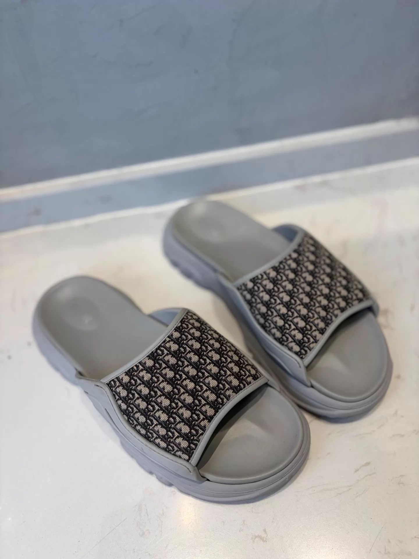 Dior Dior Men's Gray Dior Oblique Slippers 99 New 42 Size US 9 / EU 42 - 2 Thumbnail