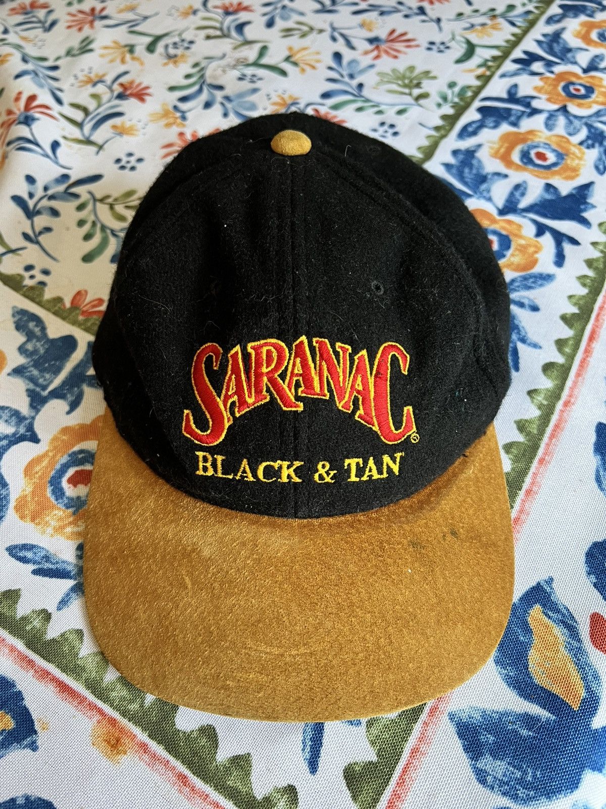 Vintage Vintage Saranac Black & Tan Hat Size ONE SIZE - 1 Thumbnail
