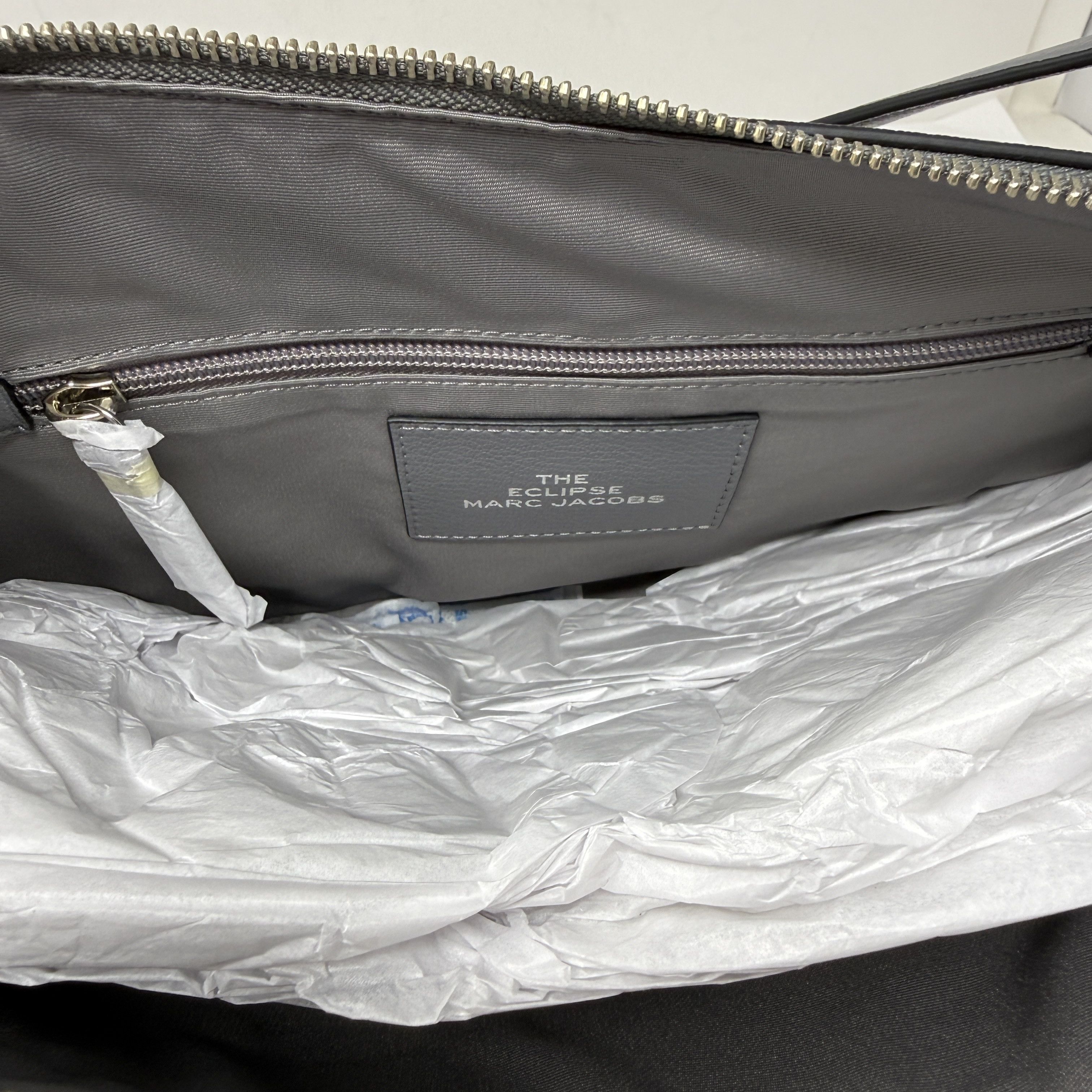 Marc Jacobs NEW Marc Jacobs The Eclipse Genuine Size ONE SIZE - 6 Thumbnail