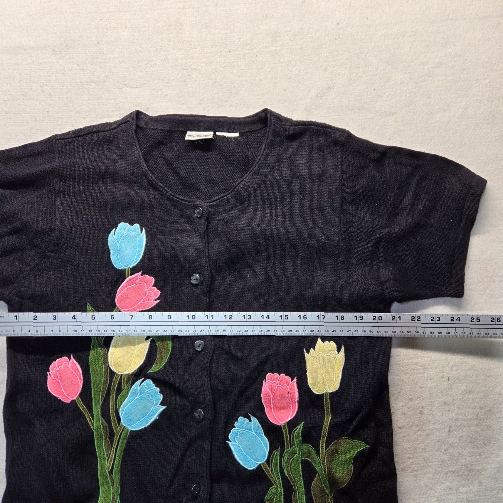 Vintage VINTAGE Two Twenty Black Floral Rose Embroidered Cardigan Sweater L Womens Size L / US 10 / IT 46 - 5 Thumbnail