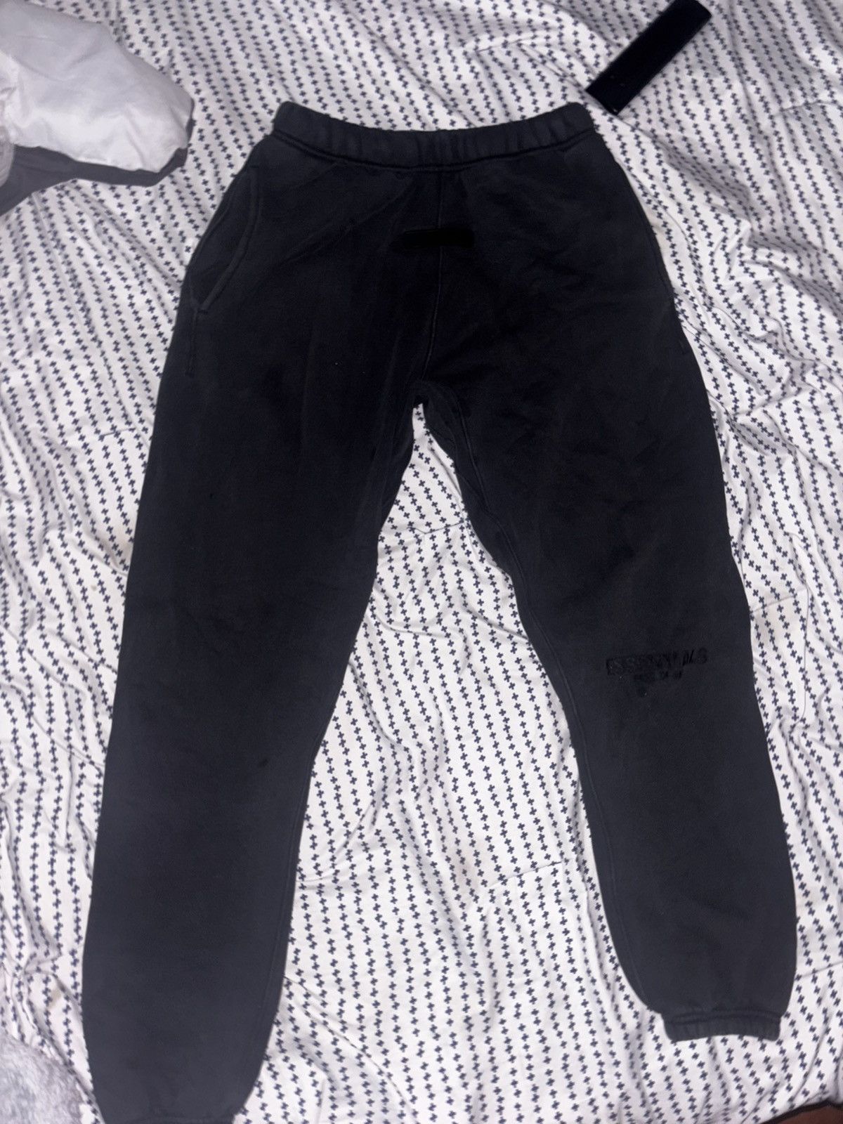 Essentials black essentials brand new Size US 32 / EU 48 - 1 Thumbnail