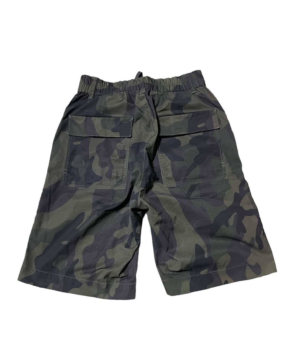 Global Work × Japanese Brand RARE‼️ Global work camo short pants Size US 30 / EU 46 - 2 Thumbnail