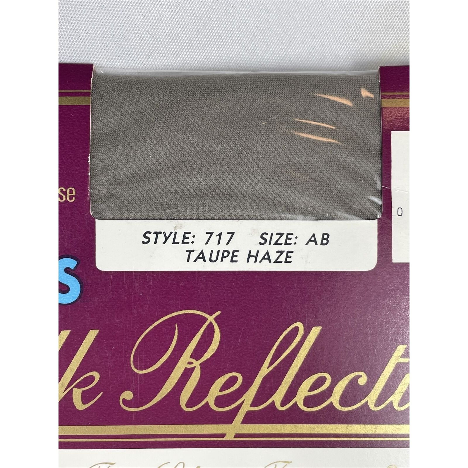 Hanes Hanes Pantyhose SZ AB Classic Taupe Haze Hosiery Sexy Hanes Size ONE SIZE - 3 Thumbnail
