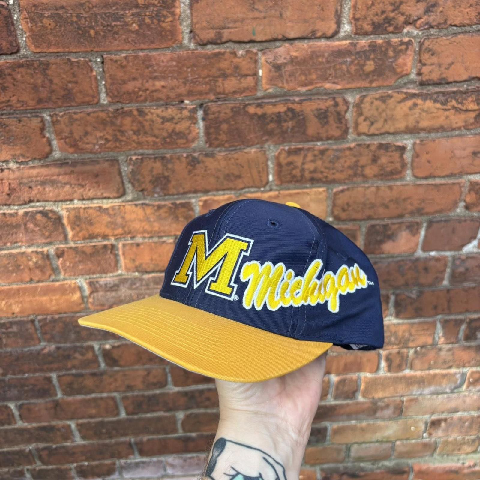 Other vintage university of Michigan strap back hat 90s OS Size ONE SIZE - 2 Thumbnail
