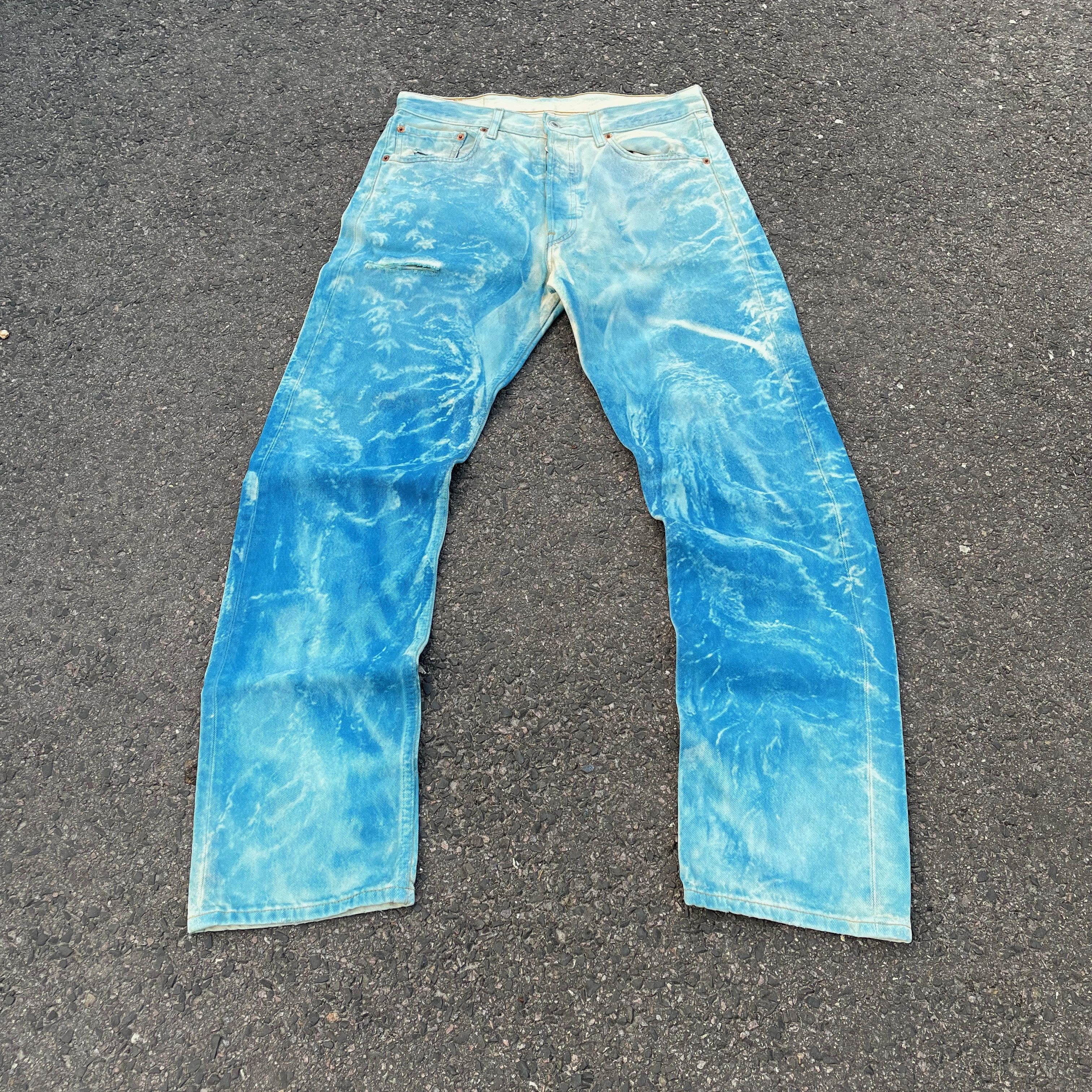 Levi's Custom Levi’s 32x32 Blue Art Print Jeans Y2K Grunge Size US 32 / EU 48 - 1 Thumbnail