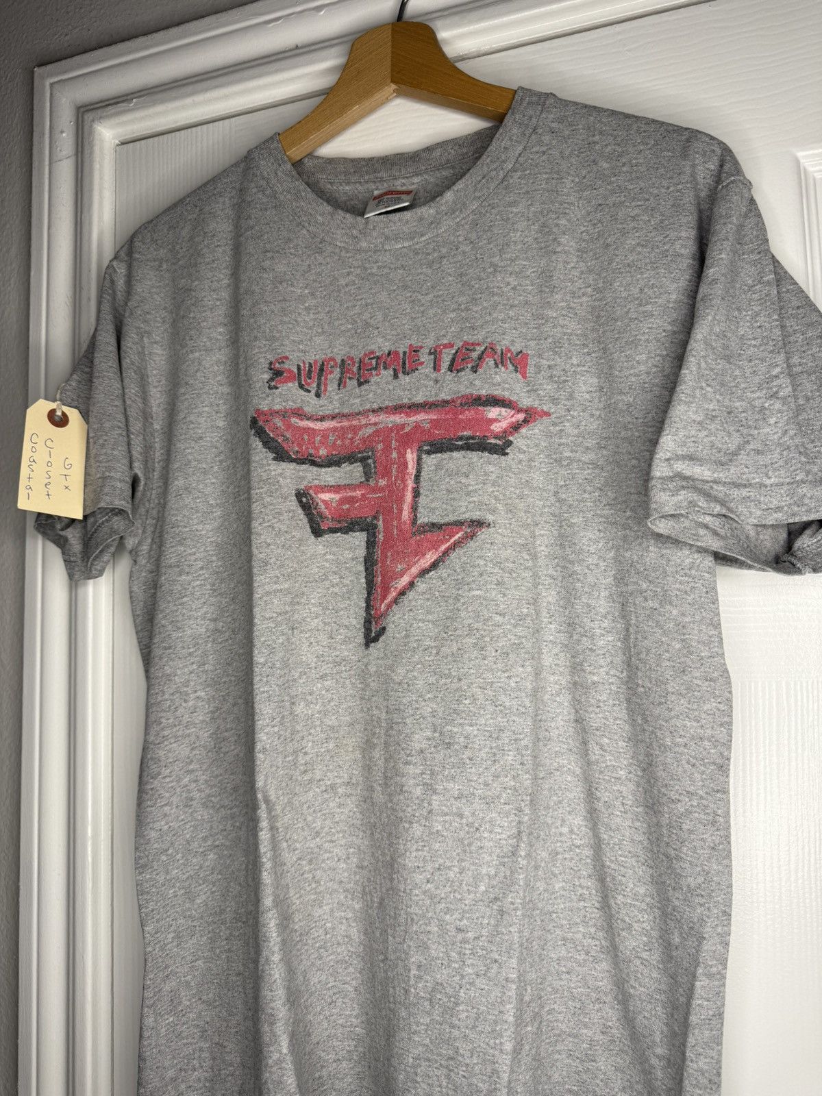 Supreme Supreme team size Med Size US M / EU 48-50 / 2 - 4 Thumbnail